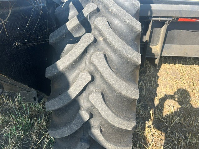 2005 Challenger SP115B Windrower