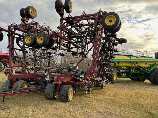 2010 Seed Hawk 7212 & 2023 John Deere C850 Air Drill
