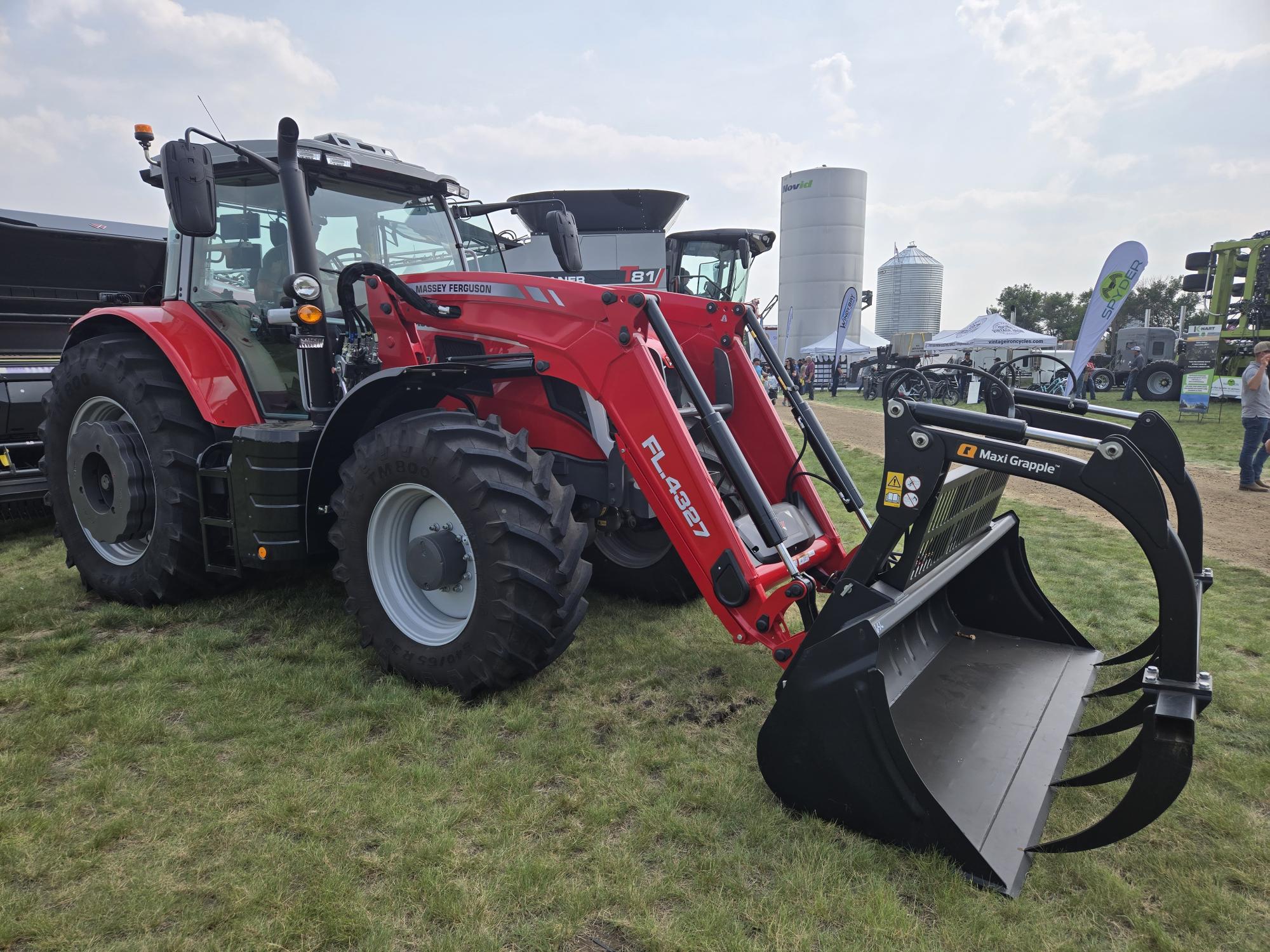 2024 Massey Ferguson 7S.190 Tractor