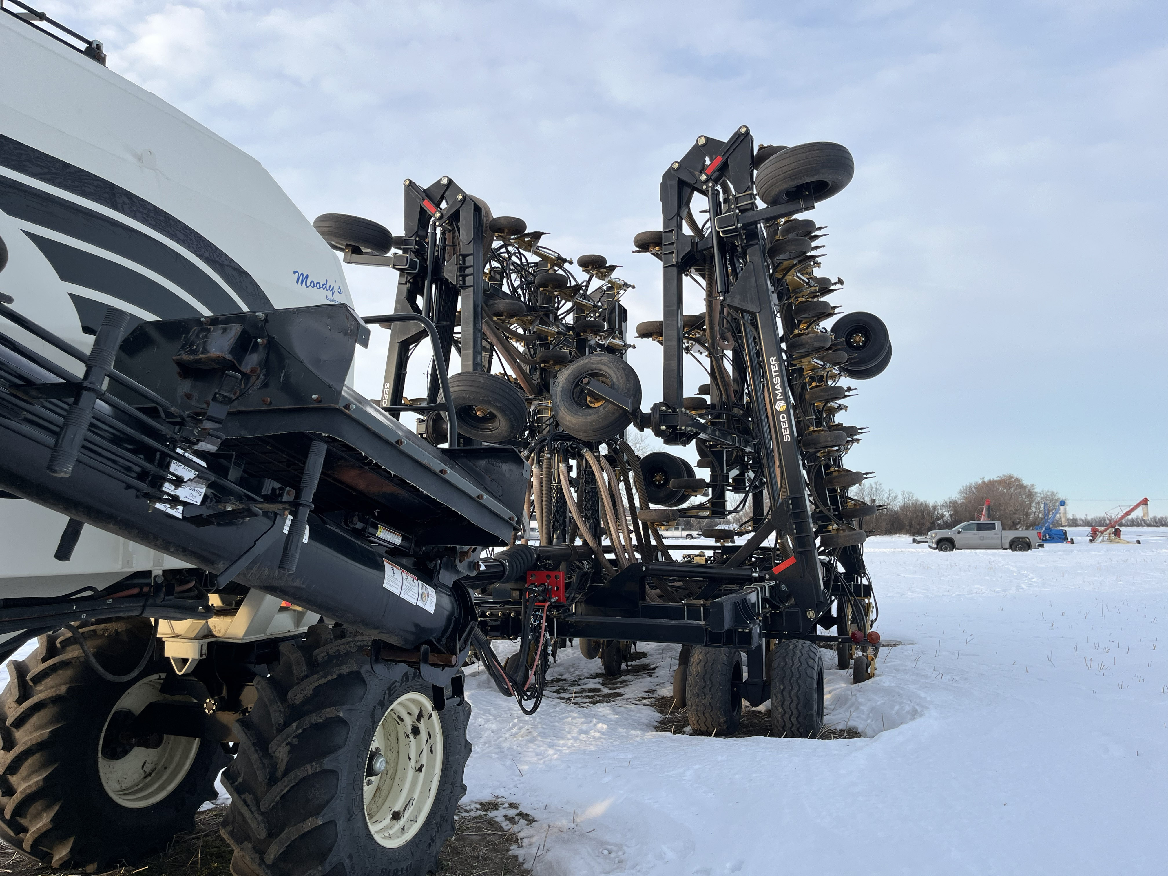 2016 Seed Master 7012 with Bourgault 6550ST Air Drill