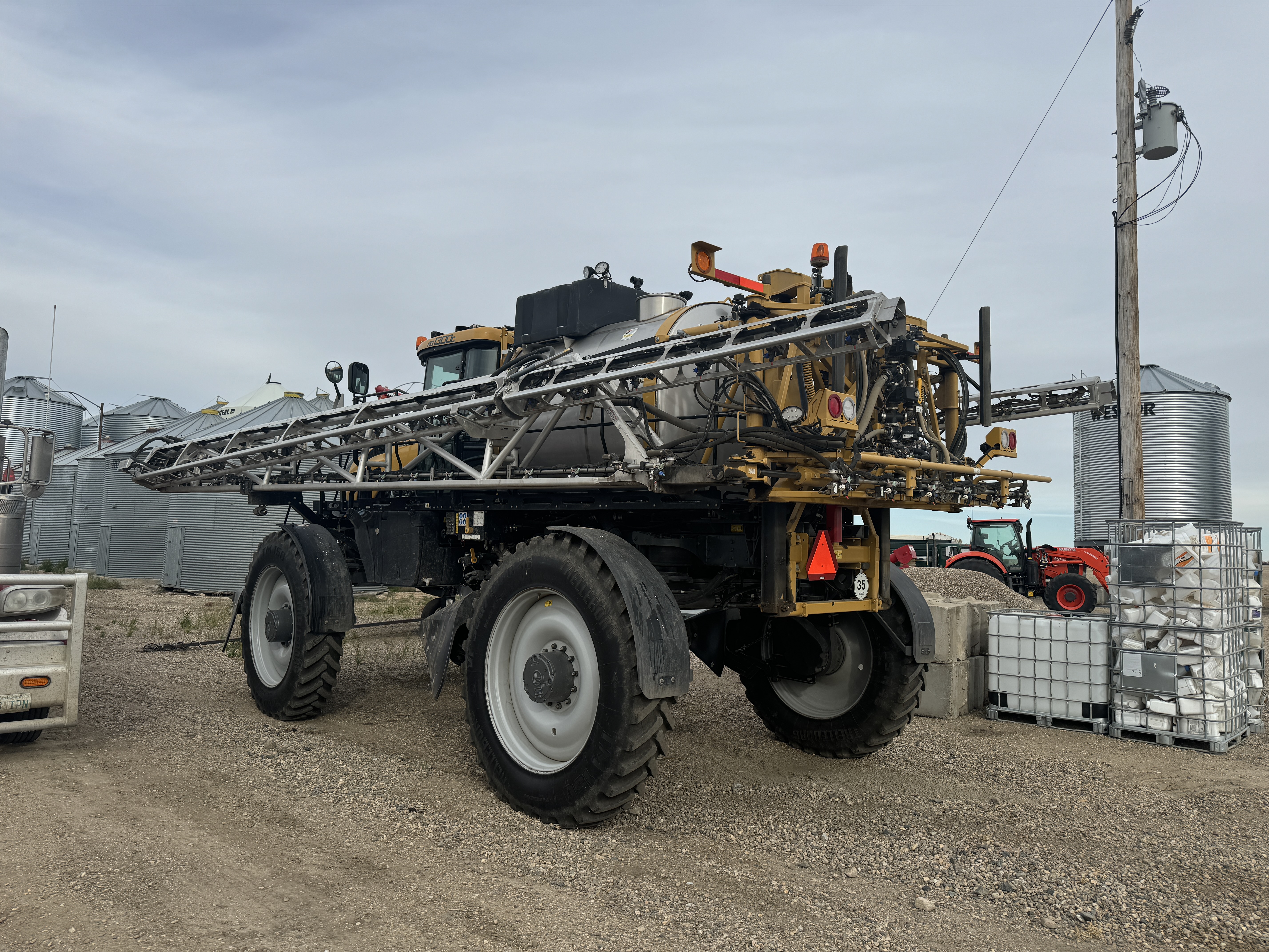 2022 RoGator RG1300C Sprayer/High Clearance