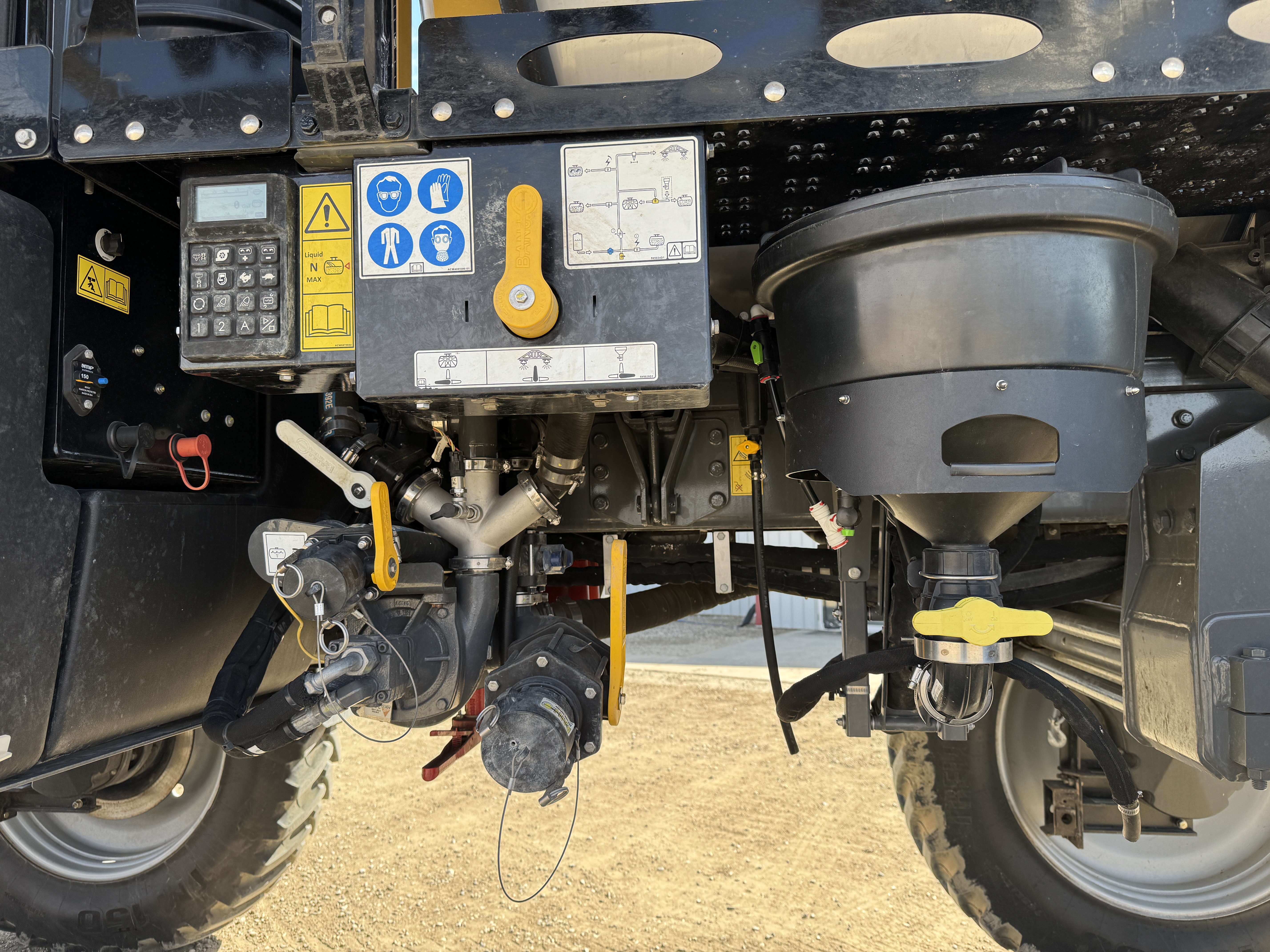 2022 RoGator RG1300C Sprayer/High Clearance