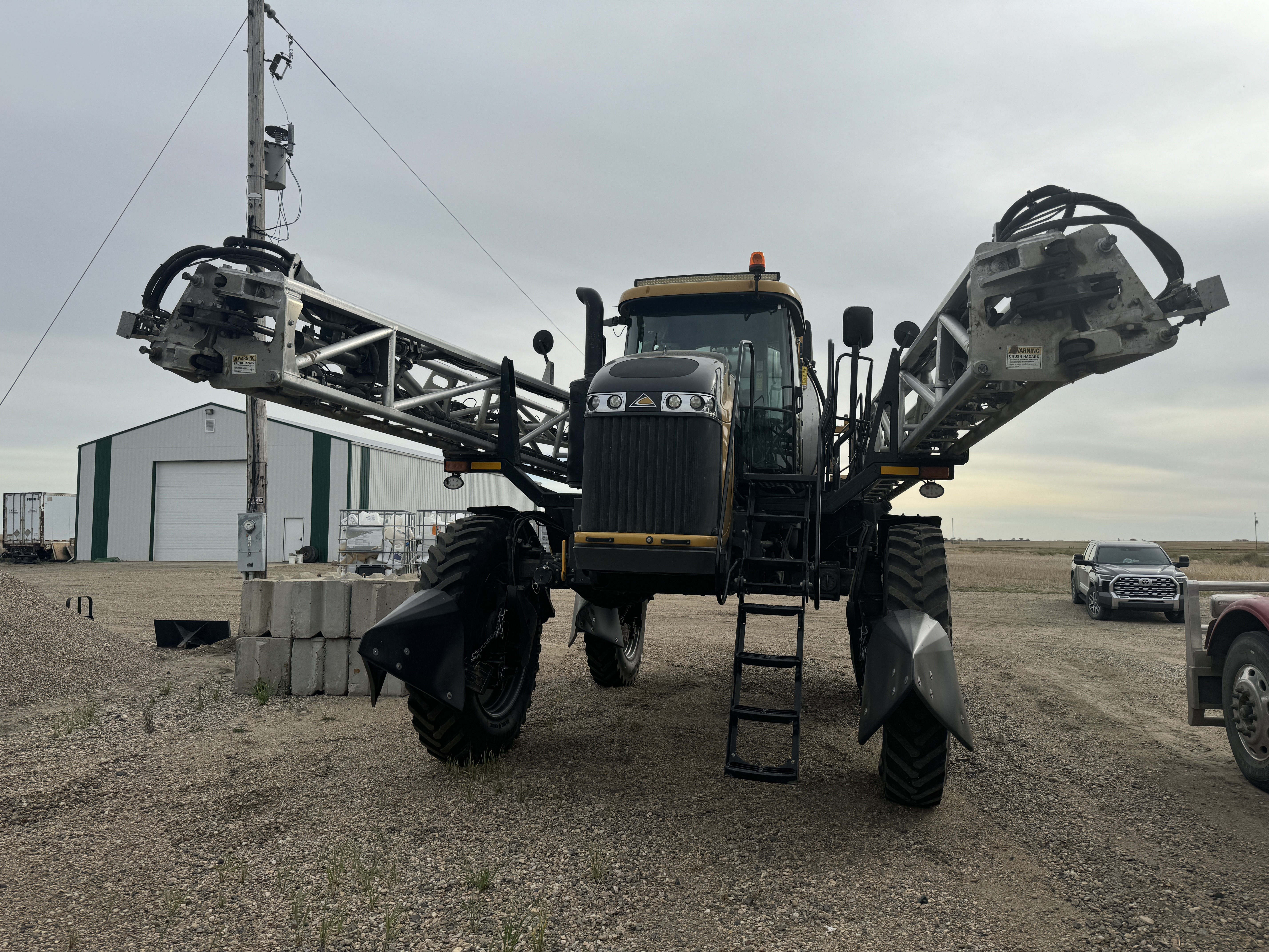 2022 RoGator RG1300C Sprayer/High Clearance