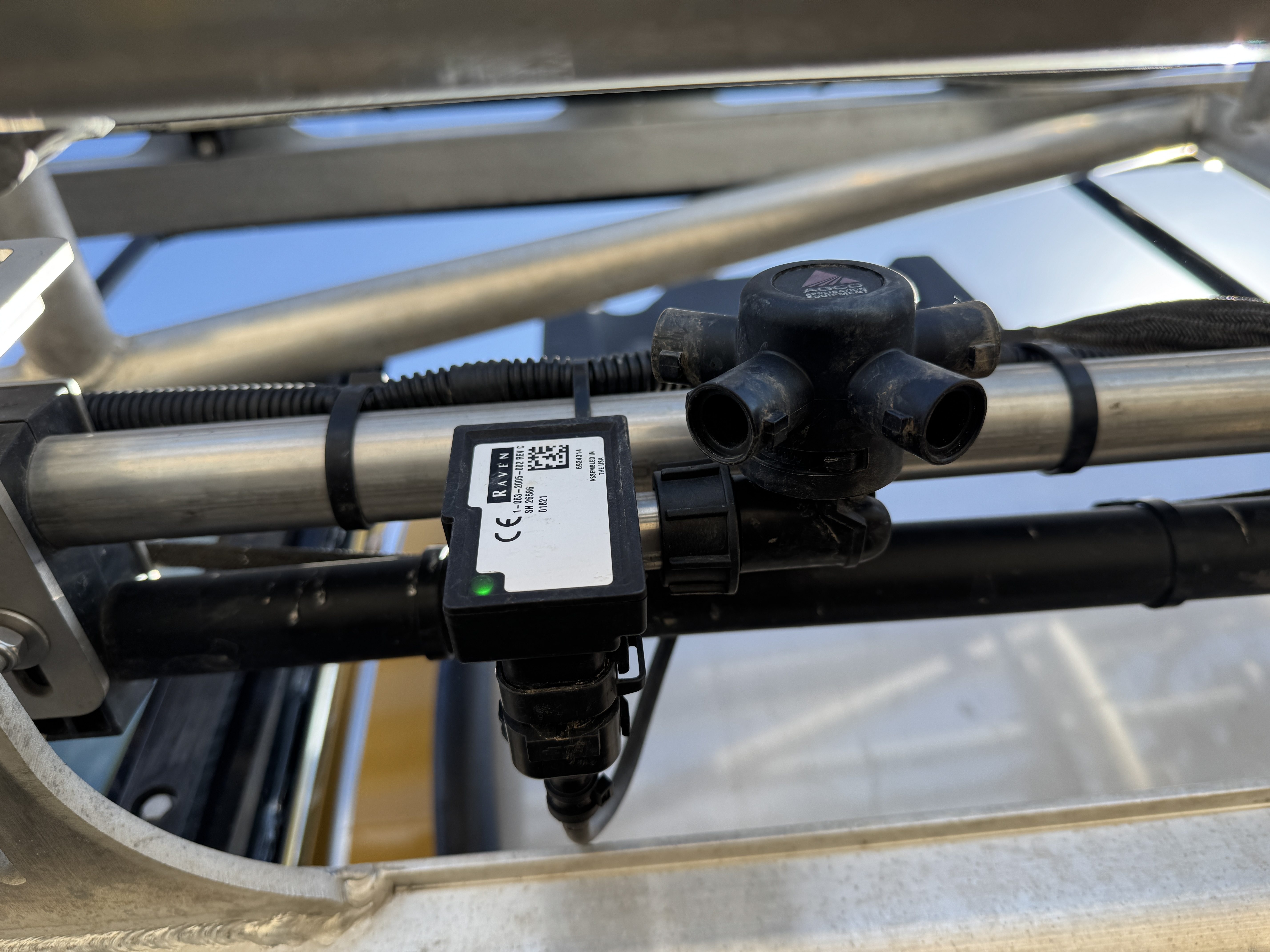 2022 RoGator RG1300C Sprayer/High Clearance