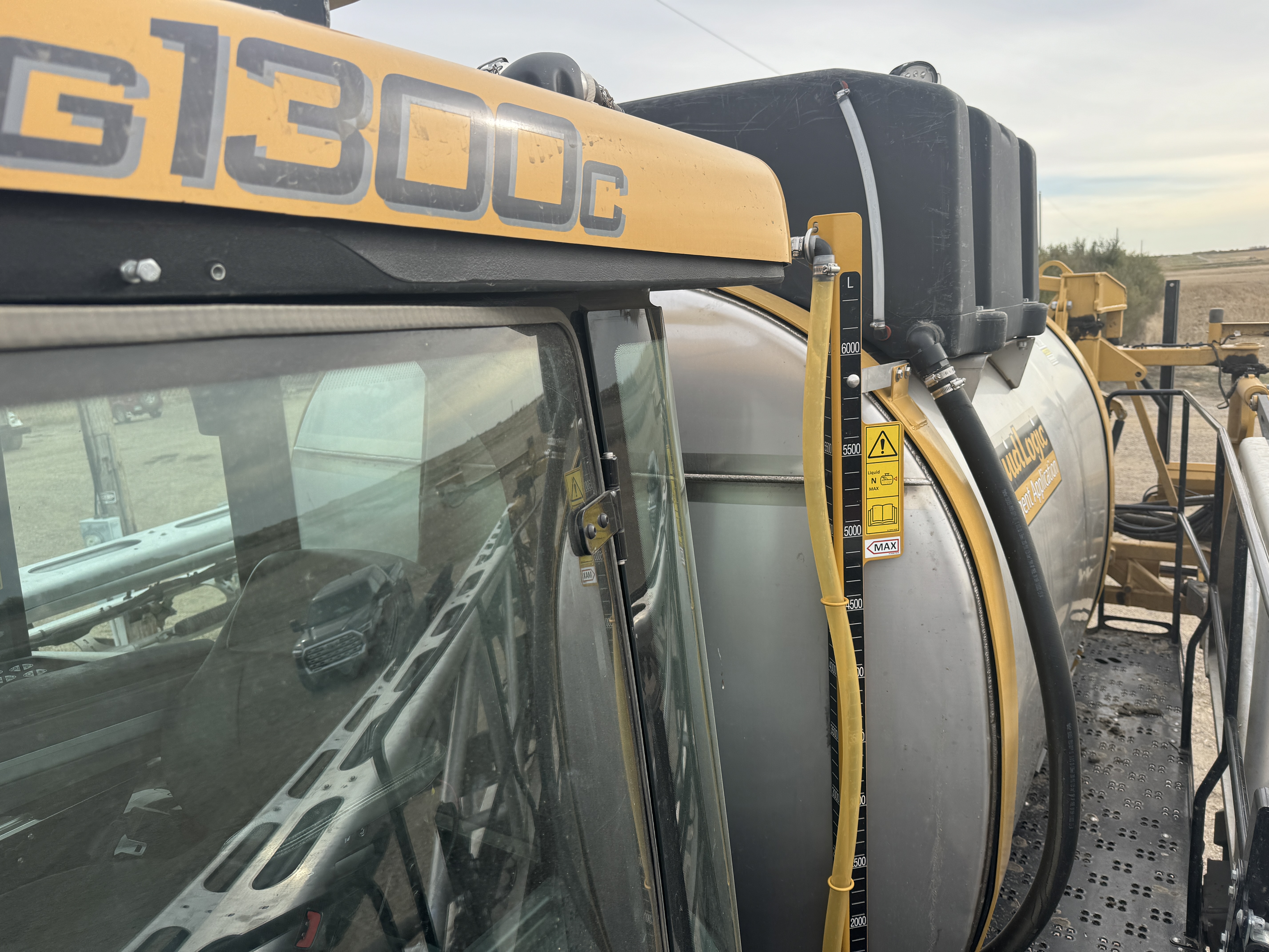 2022 RoGator RG1300C Sprayer/High Clearance