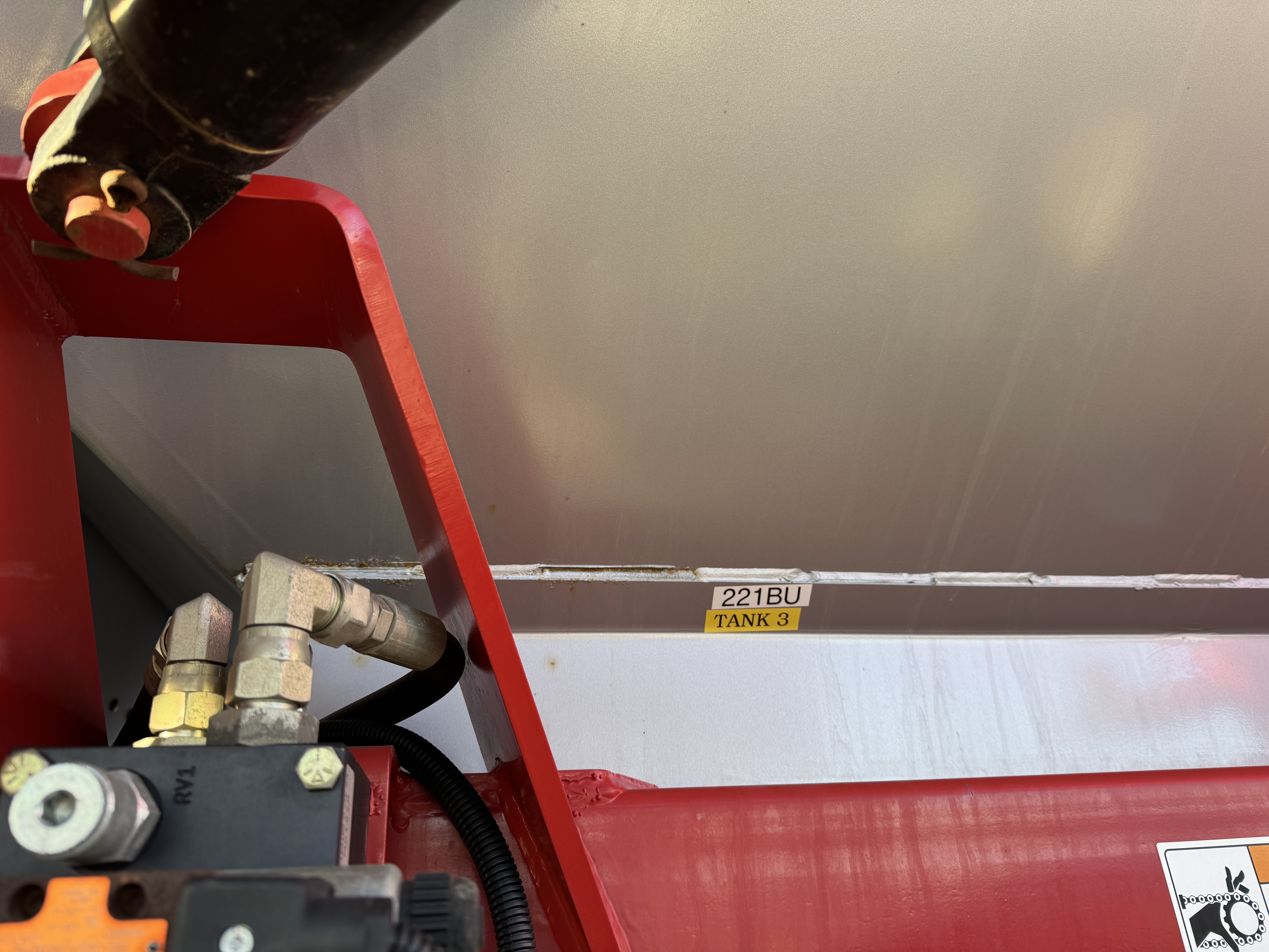 2015 Morris 9550 ICT Air Tank/Cart