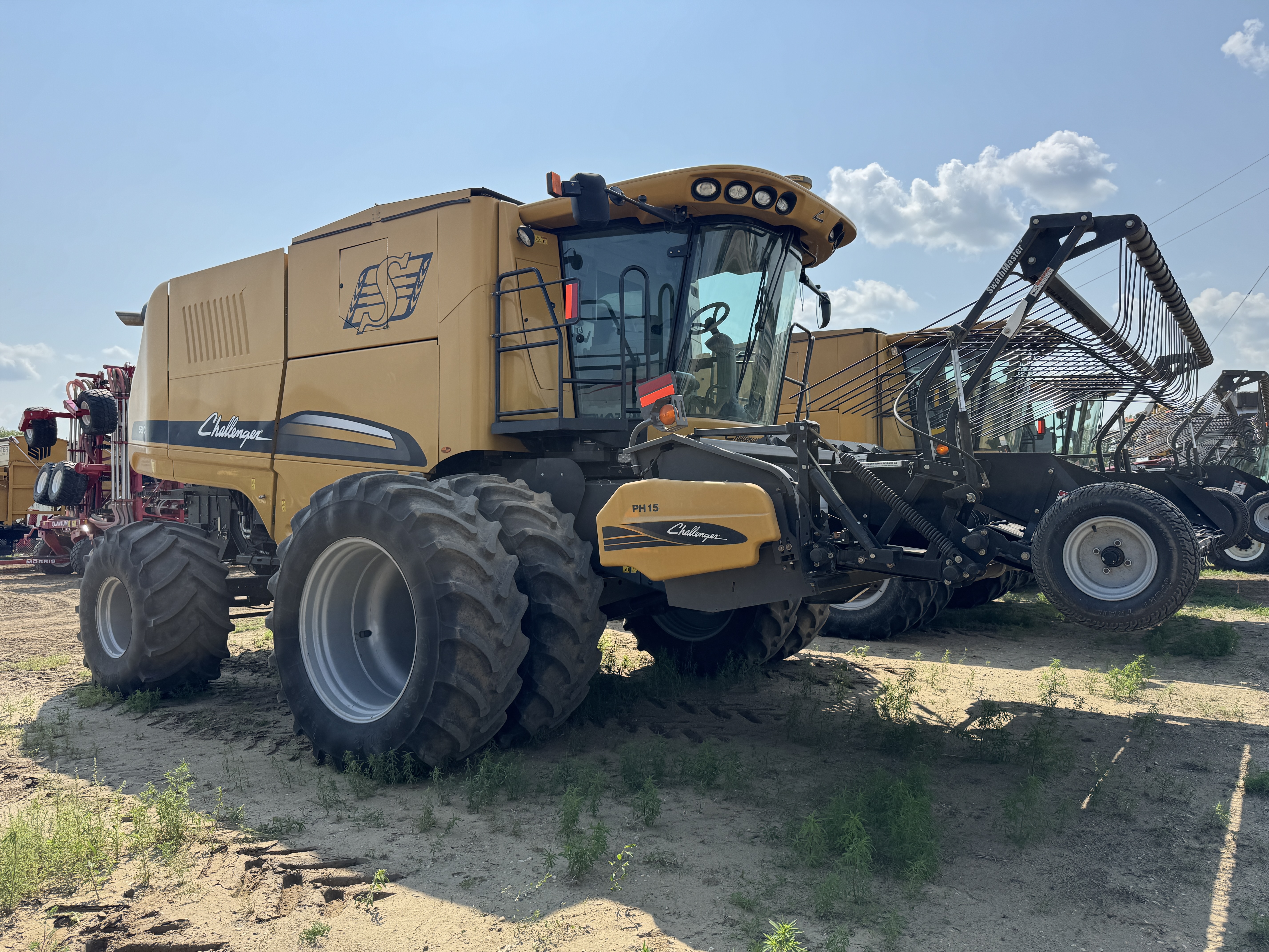 2012 Challenger 560C Combine