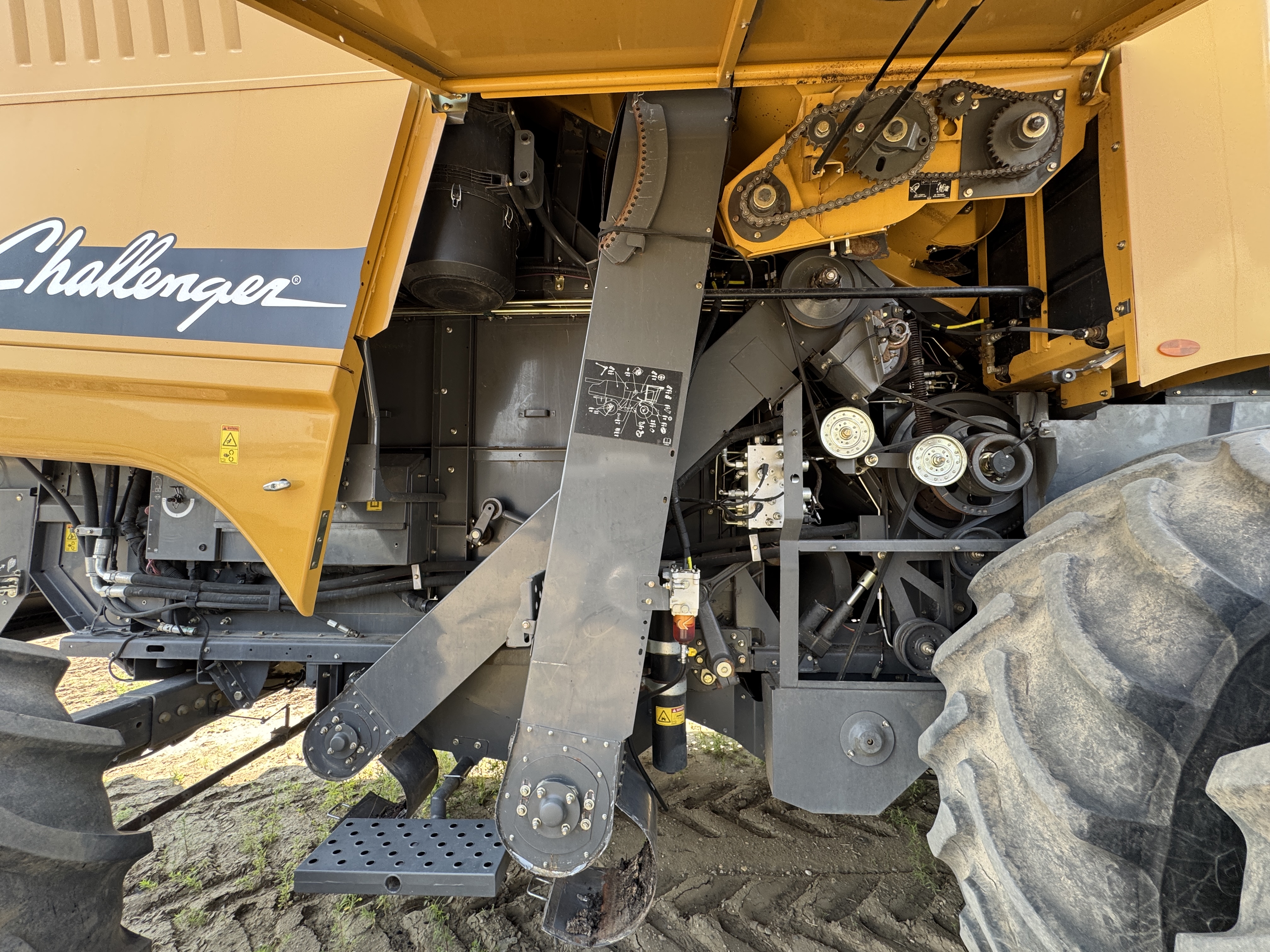 2012 Challenger 560C Combine
