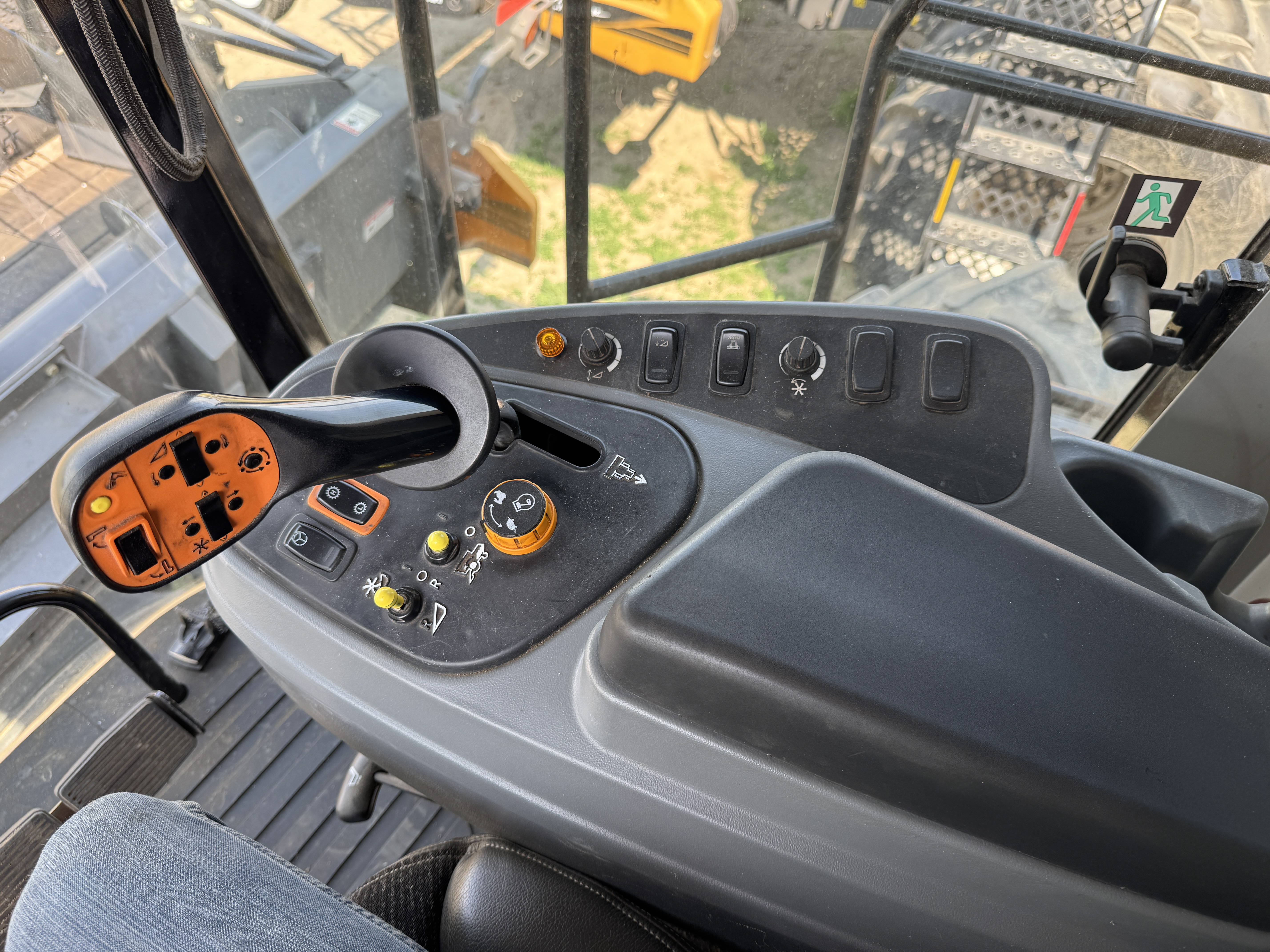 2013 Challenger 560C Combine