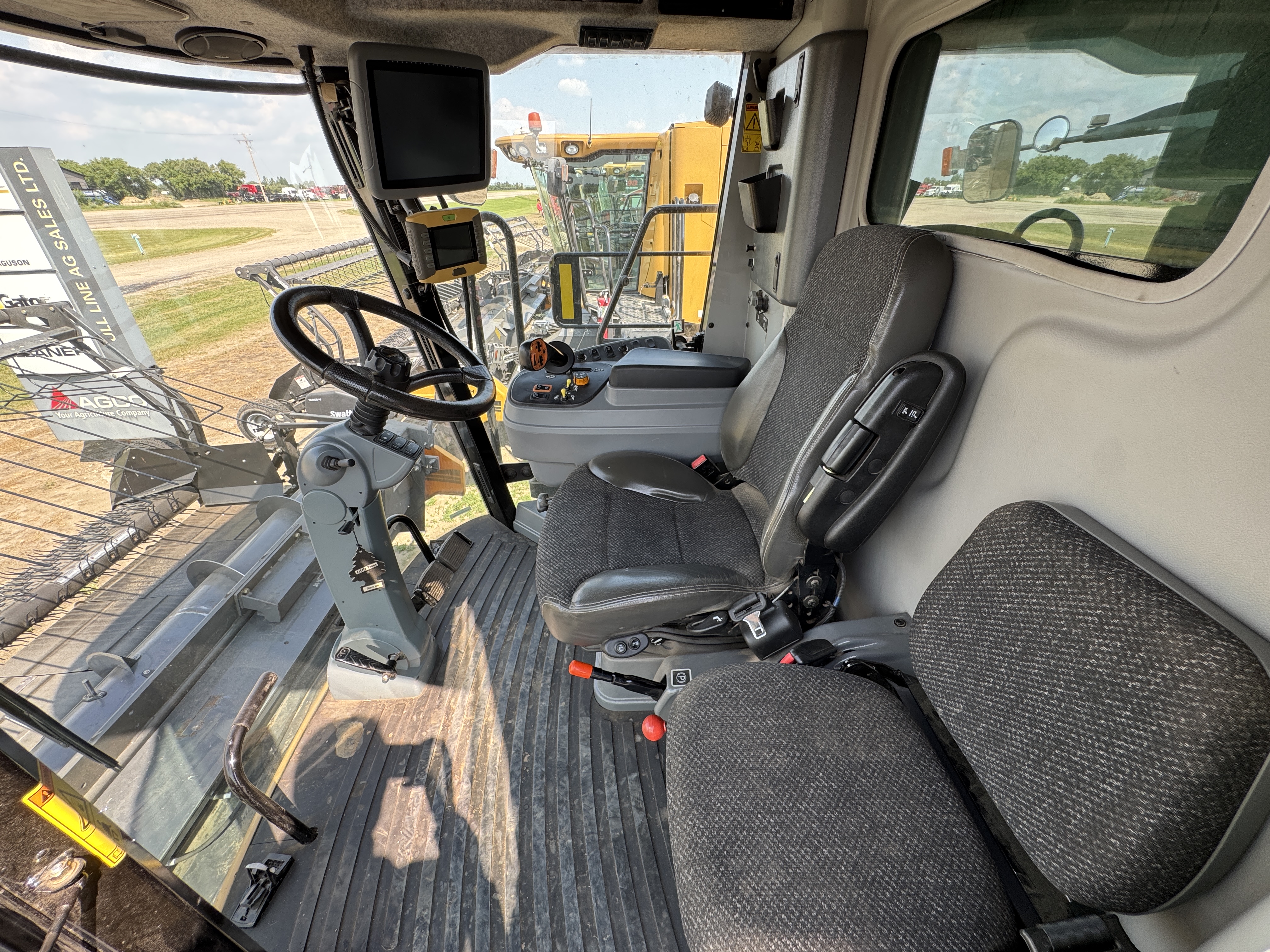 2013 Challenger 560C Combine