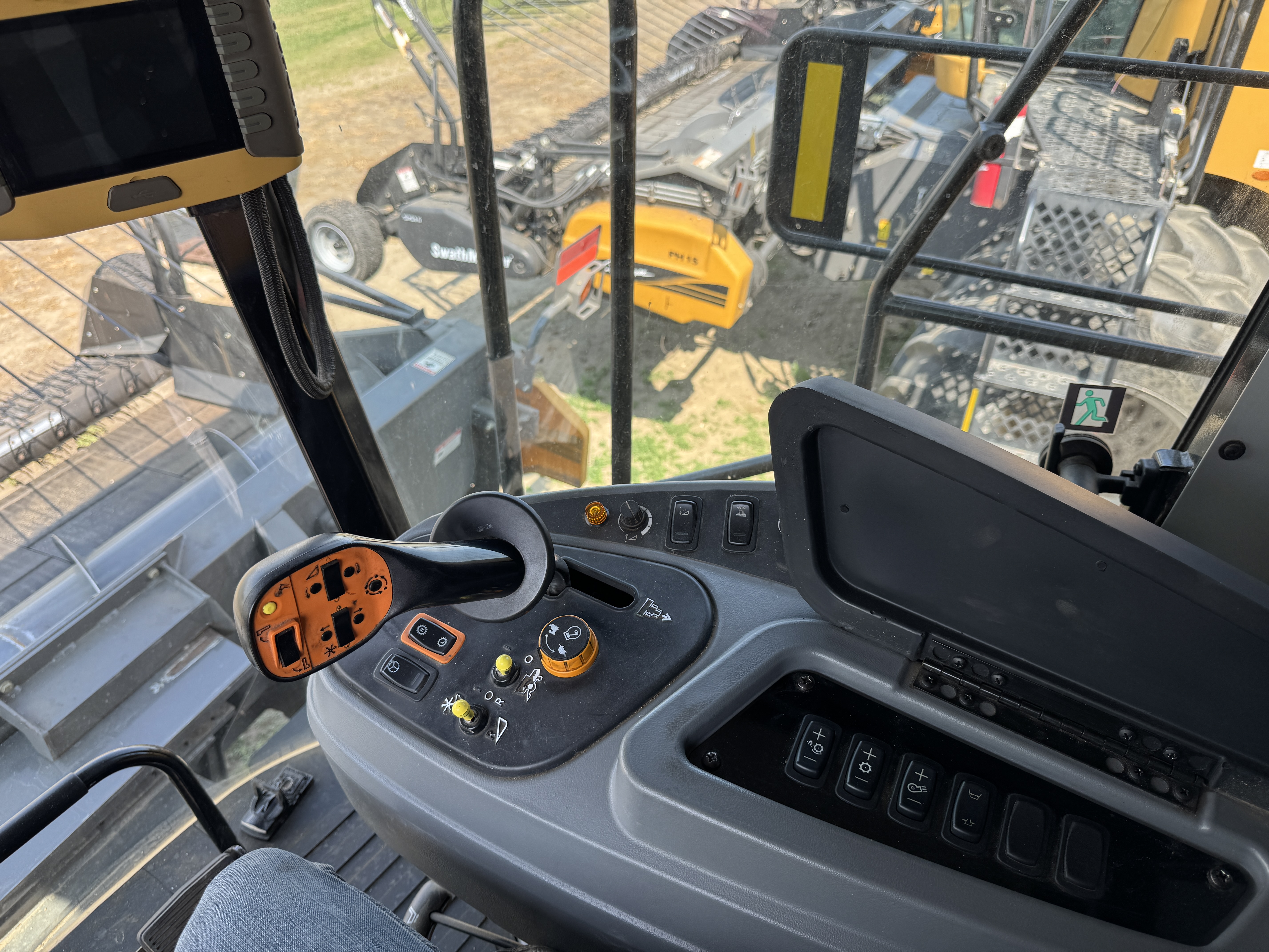 2013 Challenger 560C Combine