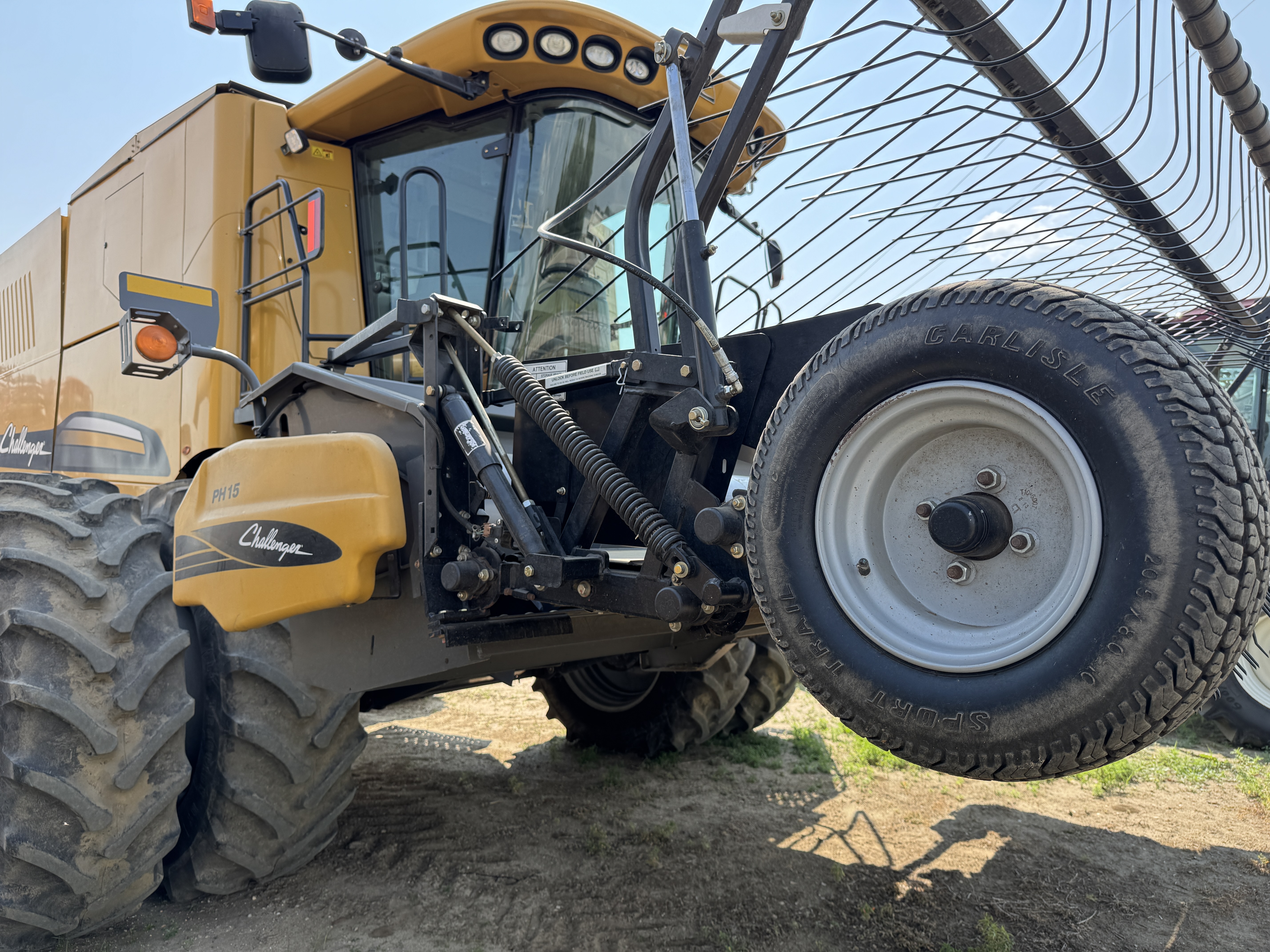 2013 Challenger 560C Combine