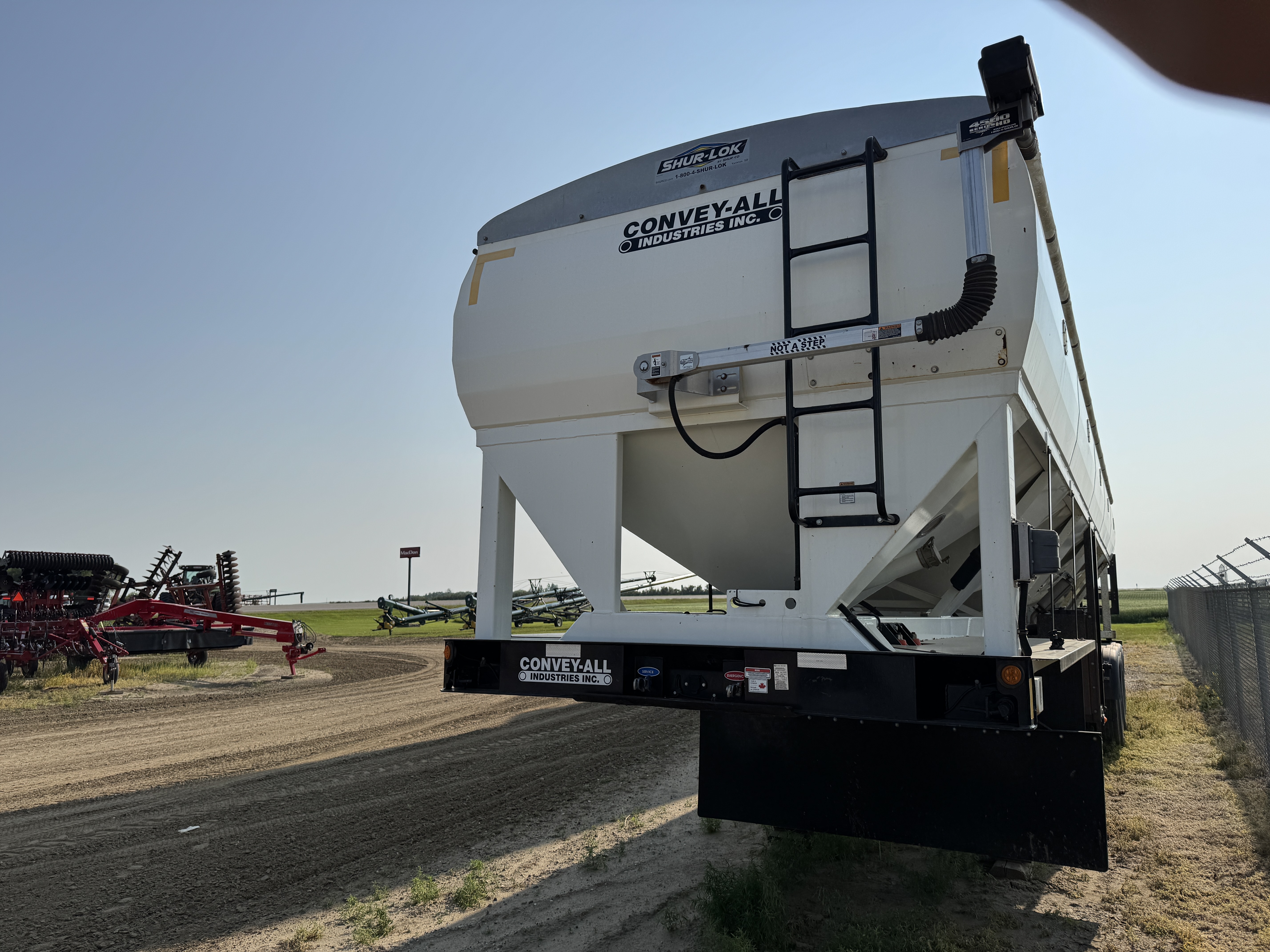 2017 Convey-All CST-1500 Seed Tender