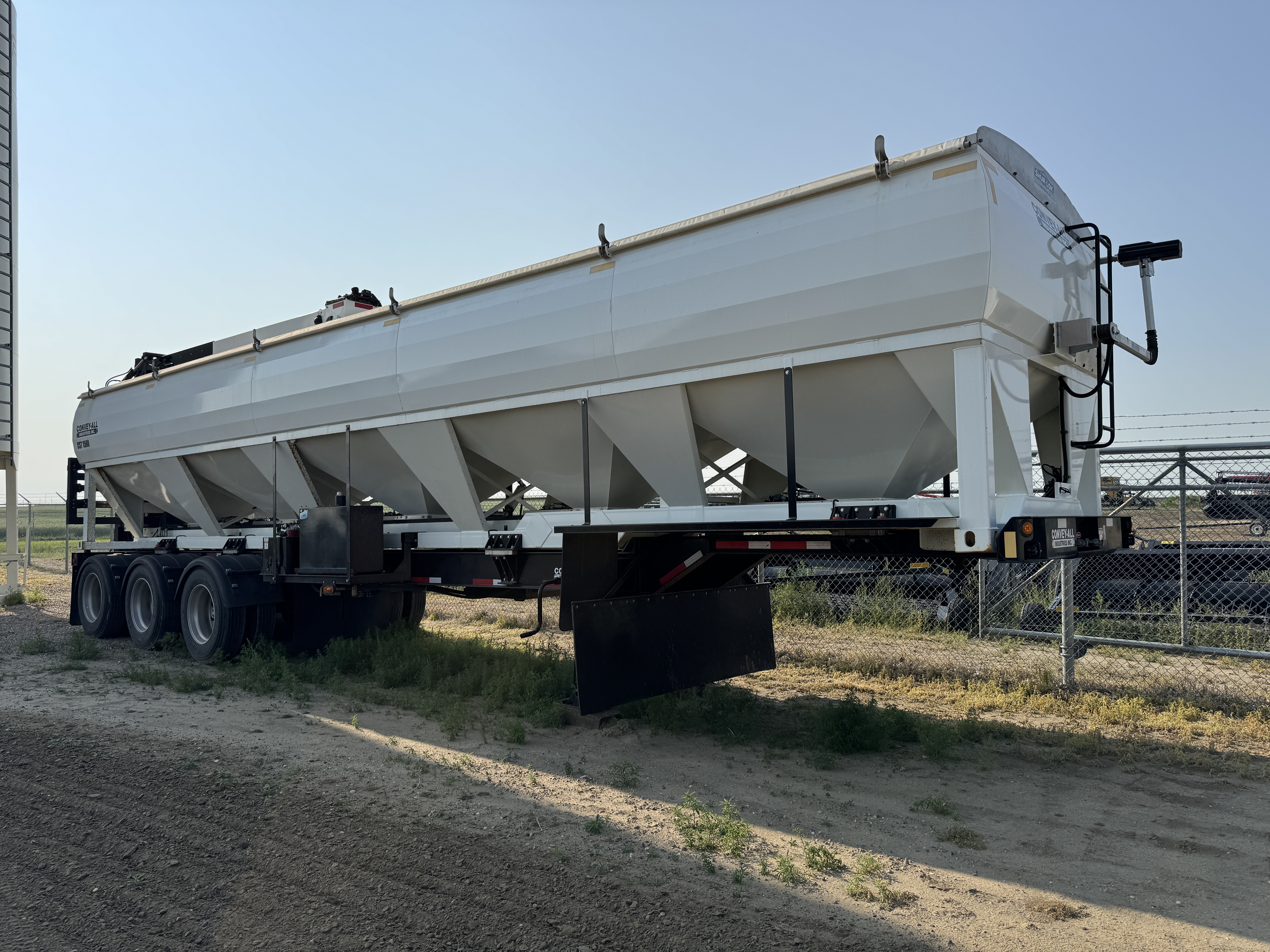 2017 Convey-All CST-1500 Seed Tender