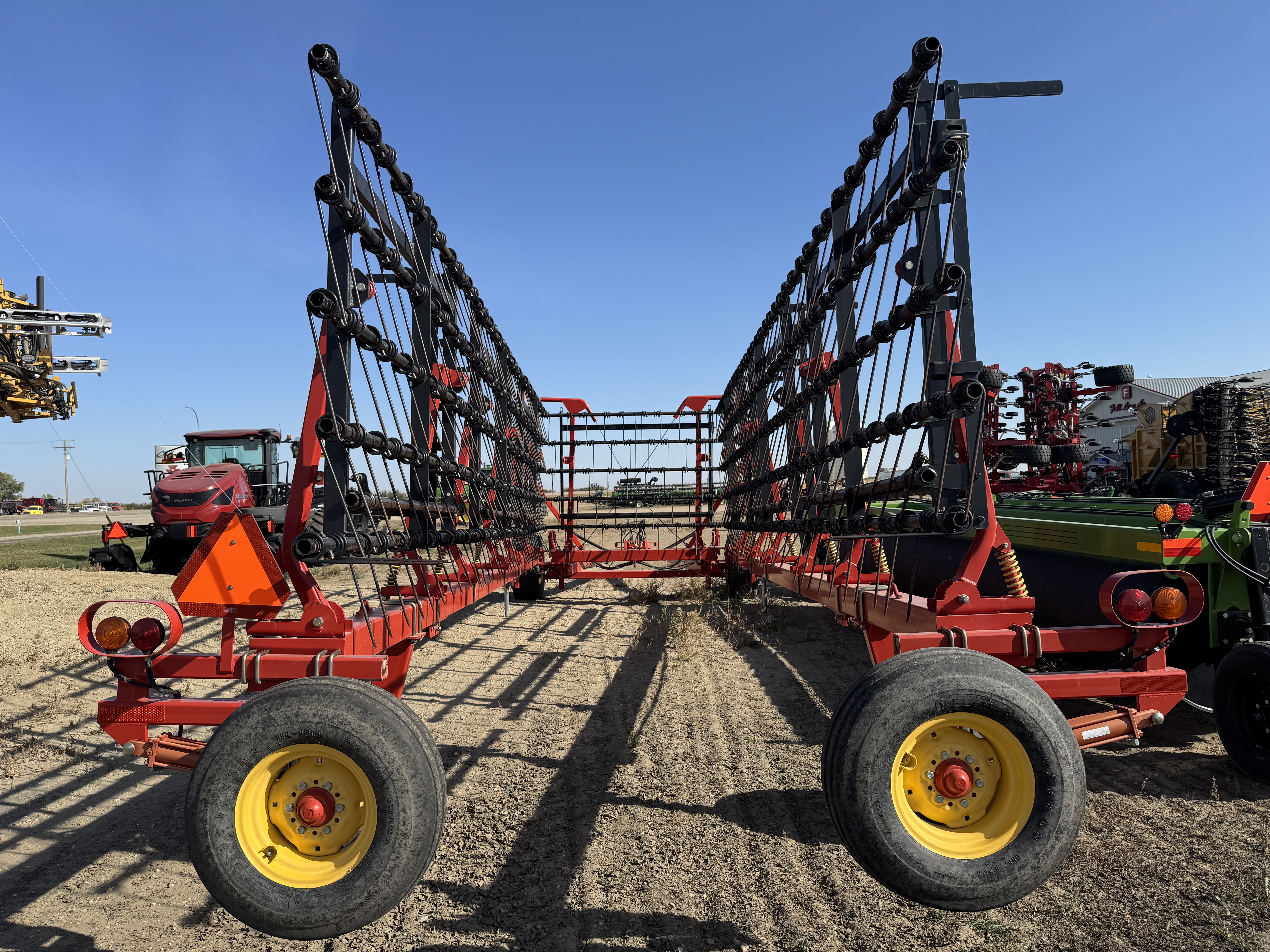 2013 Bourgault 6000-70 Harrow