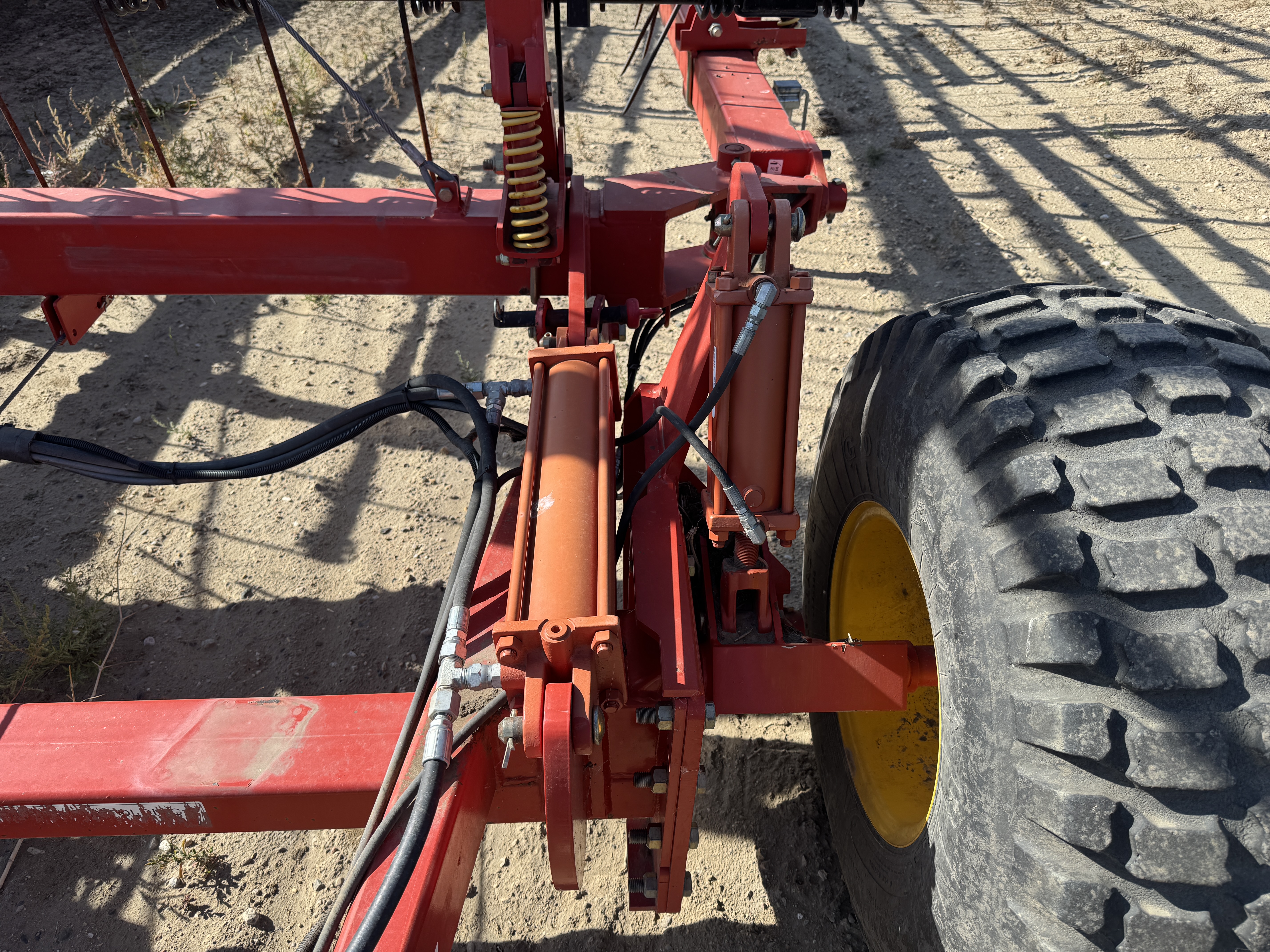 2013 Bourgault 6000-70 Harrow