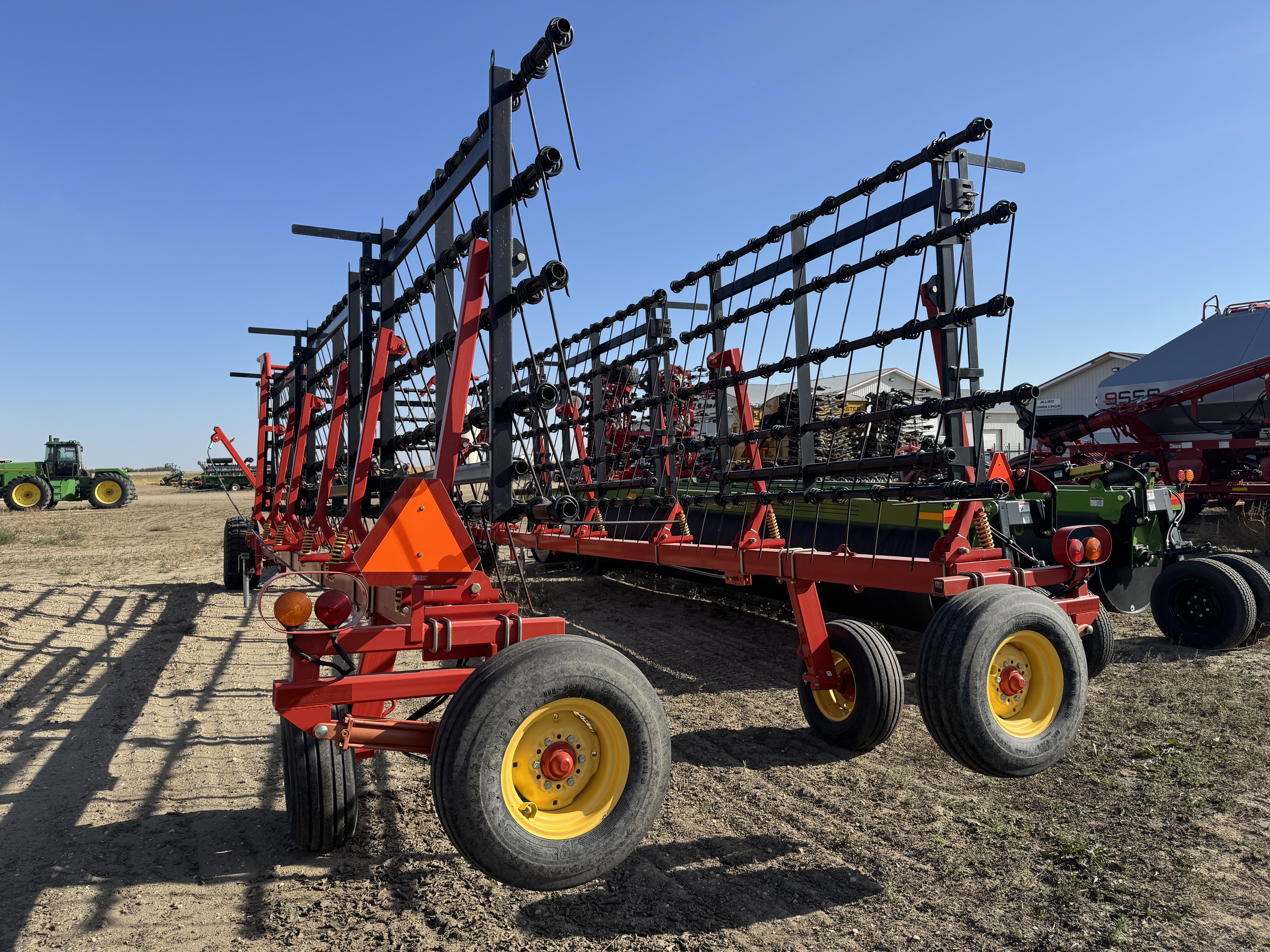 2013 Bourgault 6000-70 Harrow