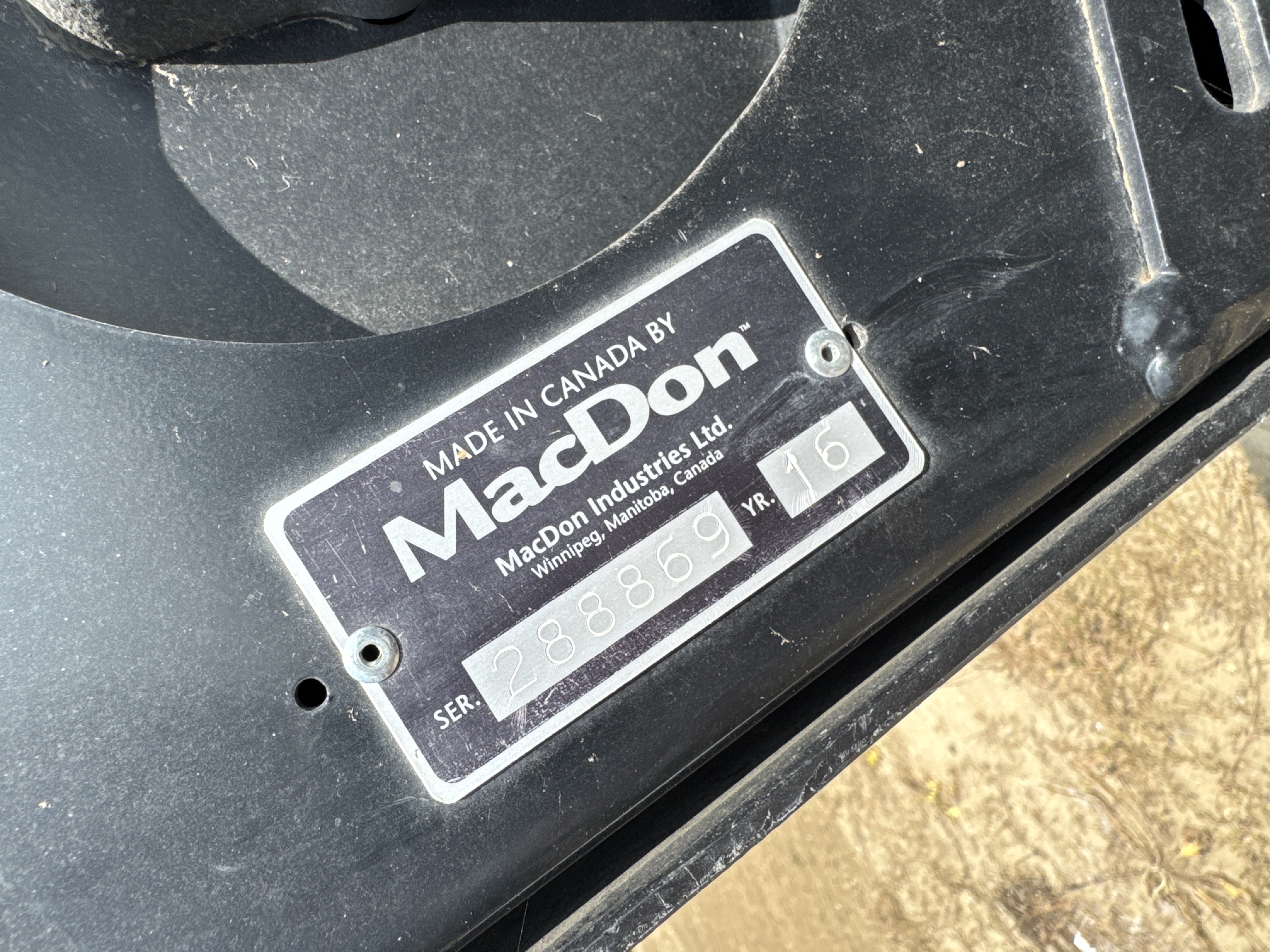 2016 MacDon FD75-35 Header Combine