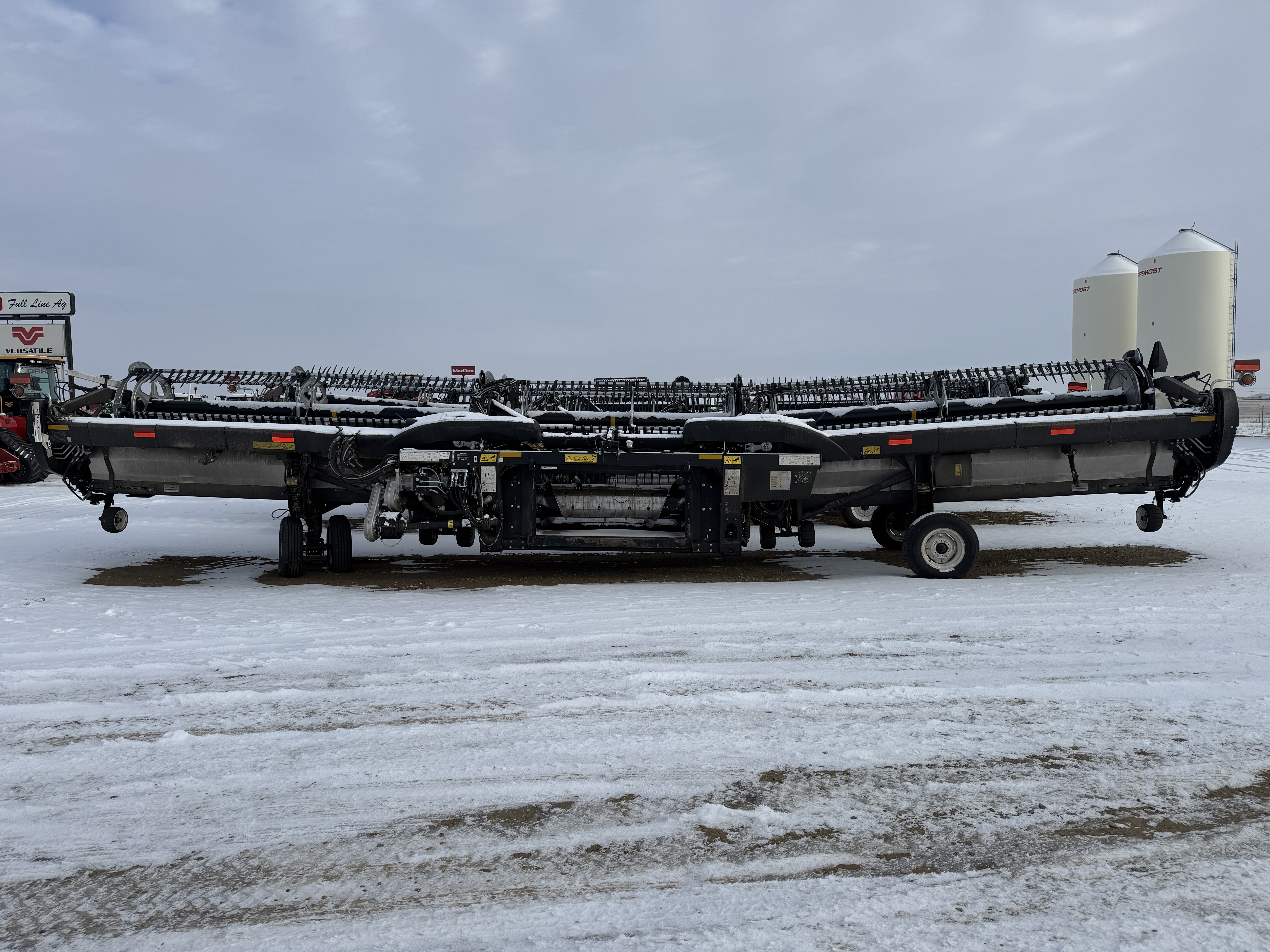 2023 MacDon FD240 Header Combine