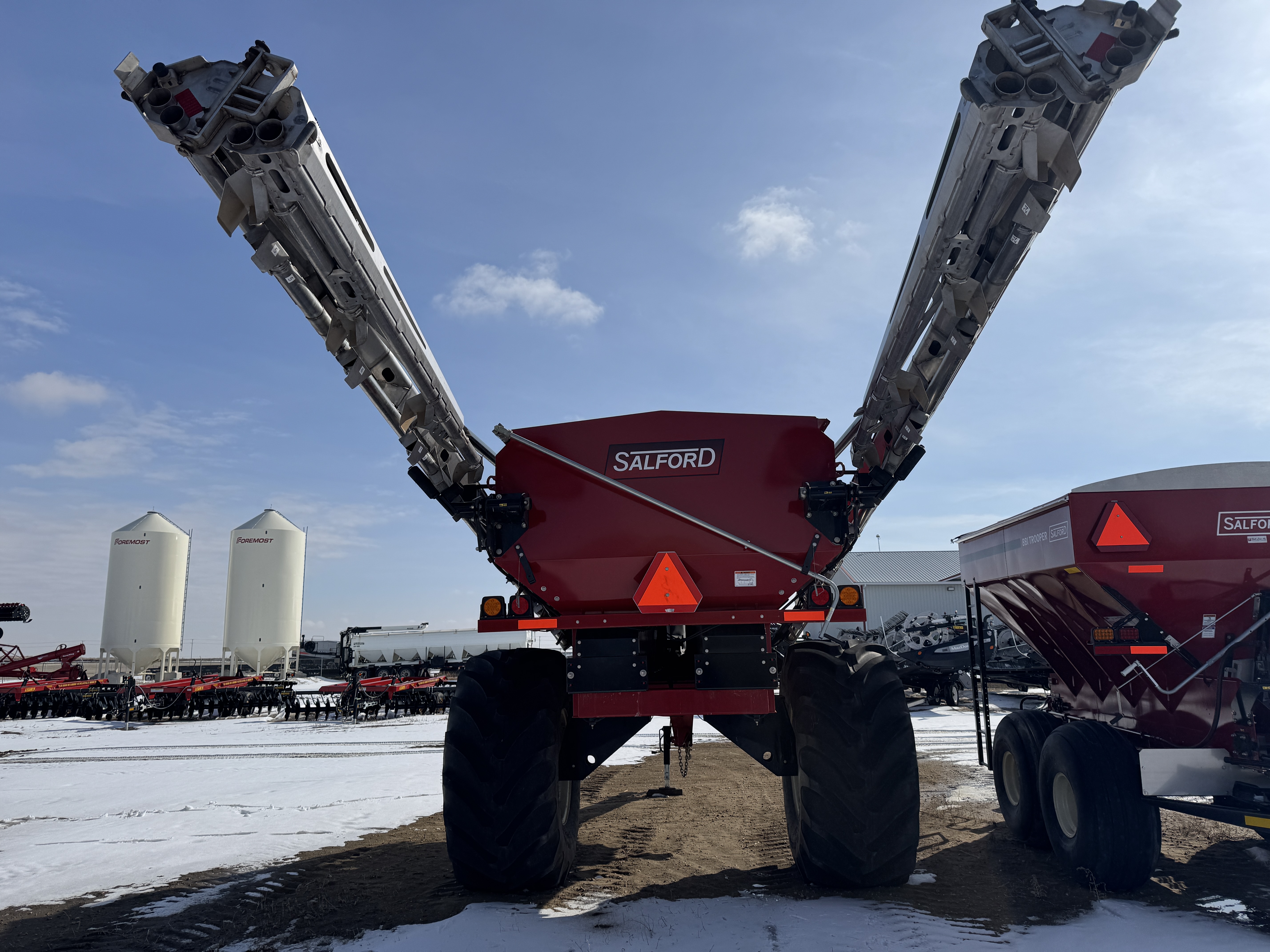 2022 Salford VALMAR 8711 Fertilizer Spreader