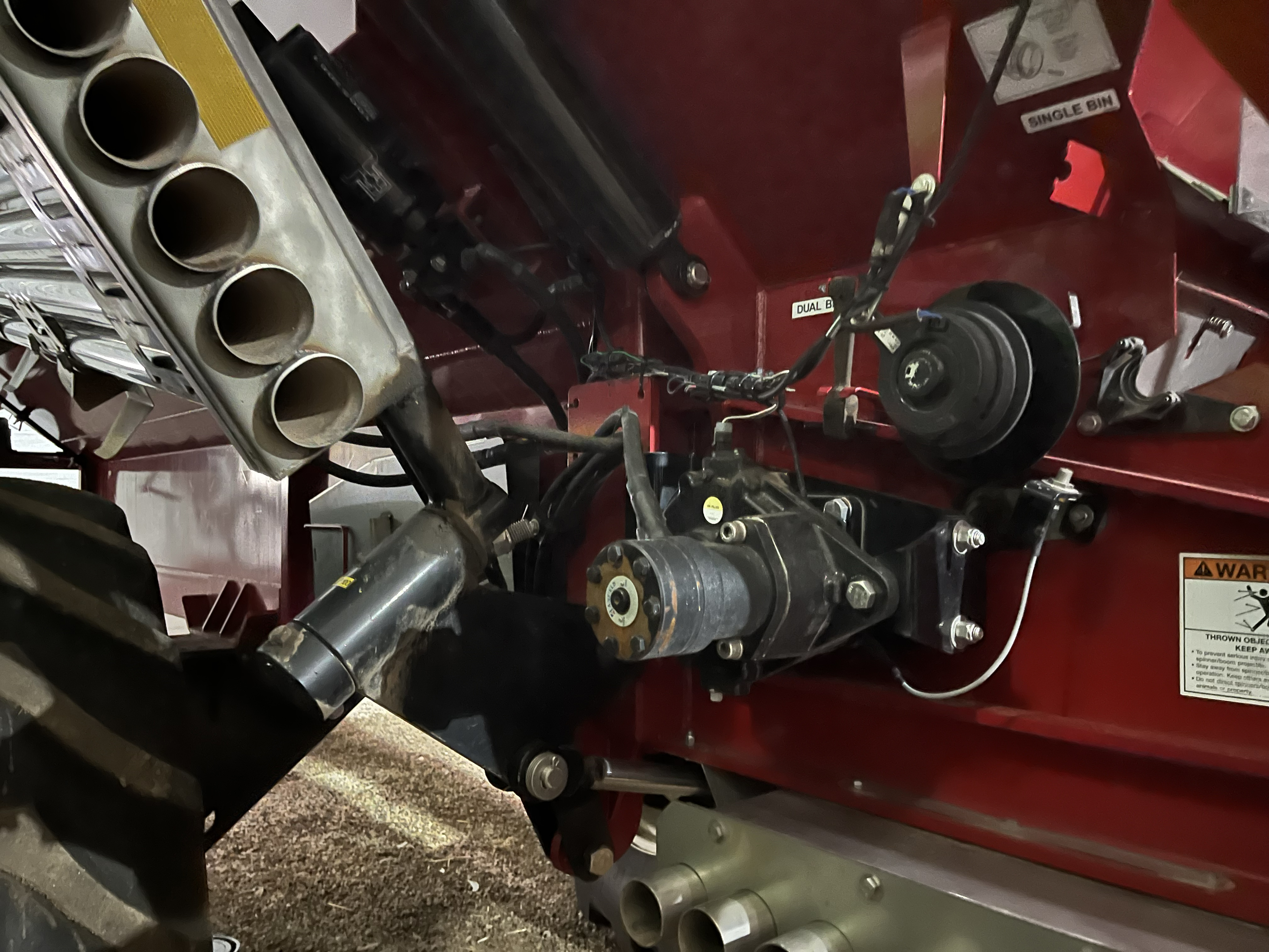 2022 Salford VALMAR 8711 Fertilizer Spreader