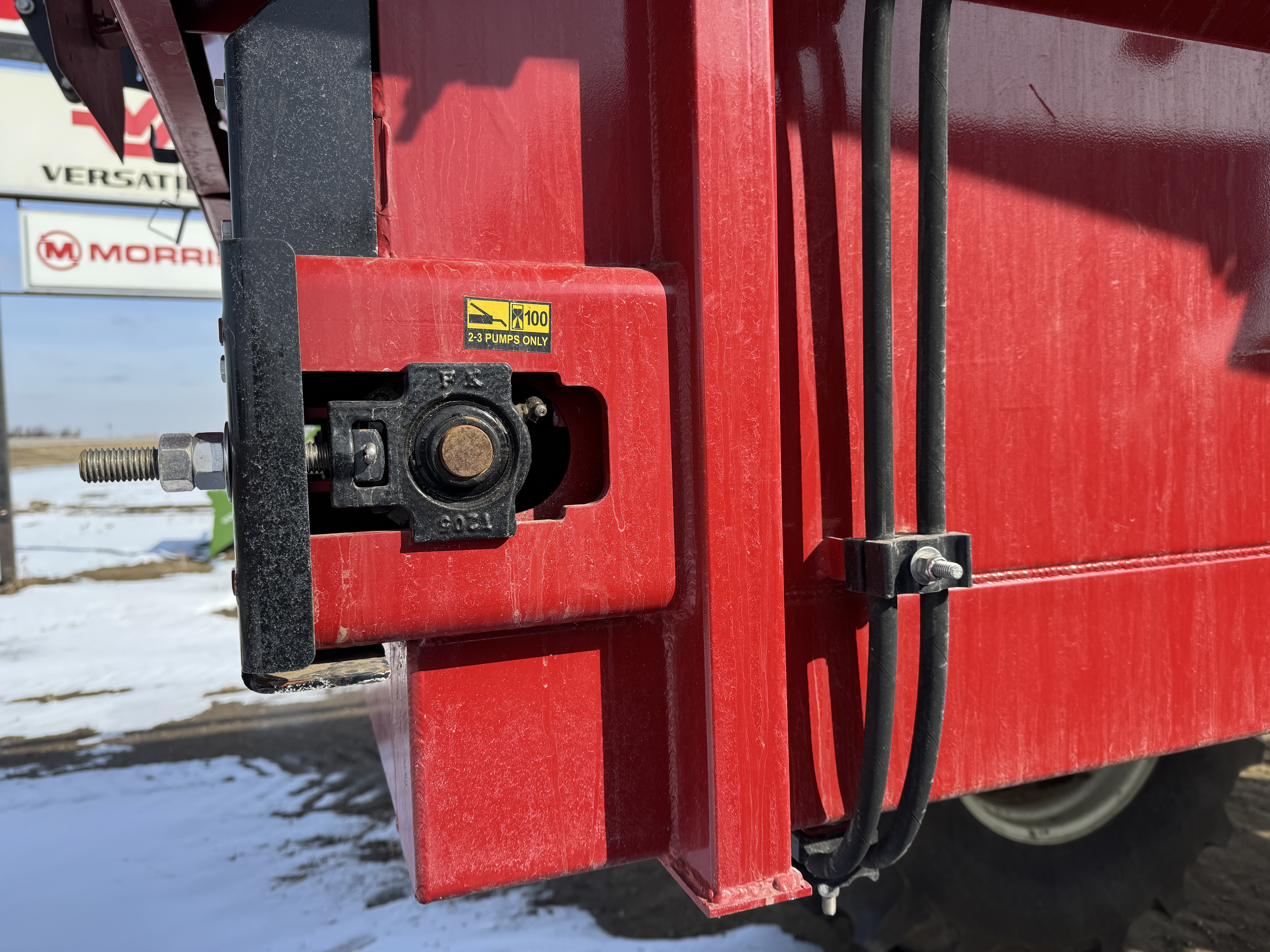 2022 Salford VALMAR 8711 Fertilizer Spreader