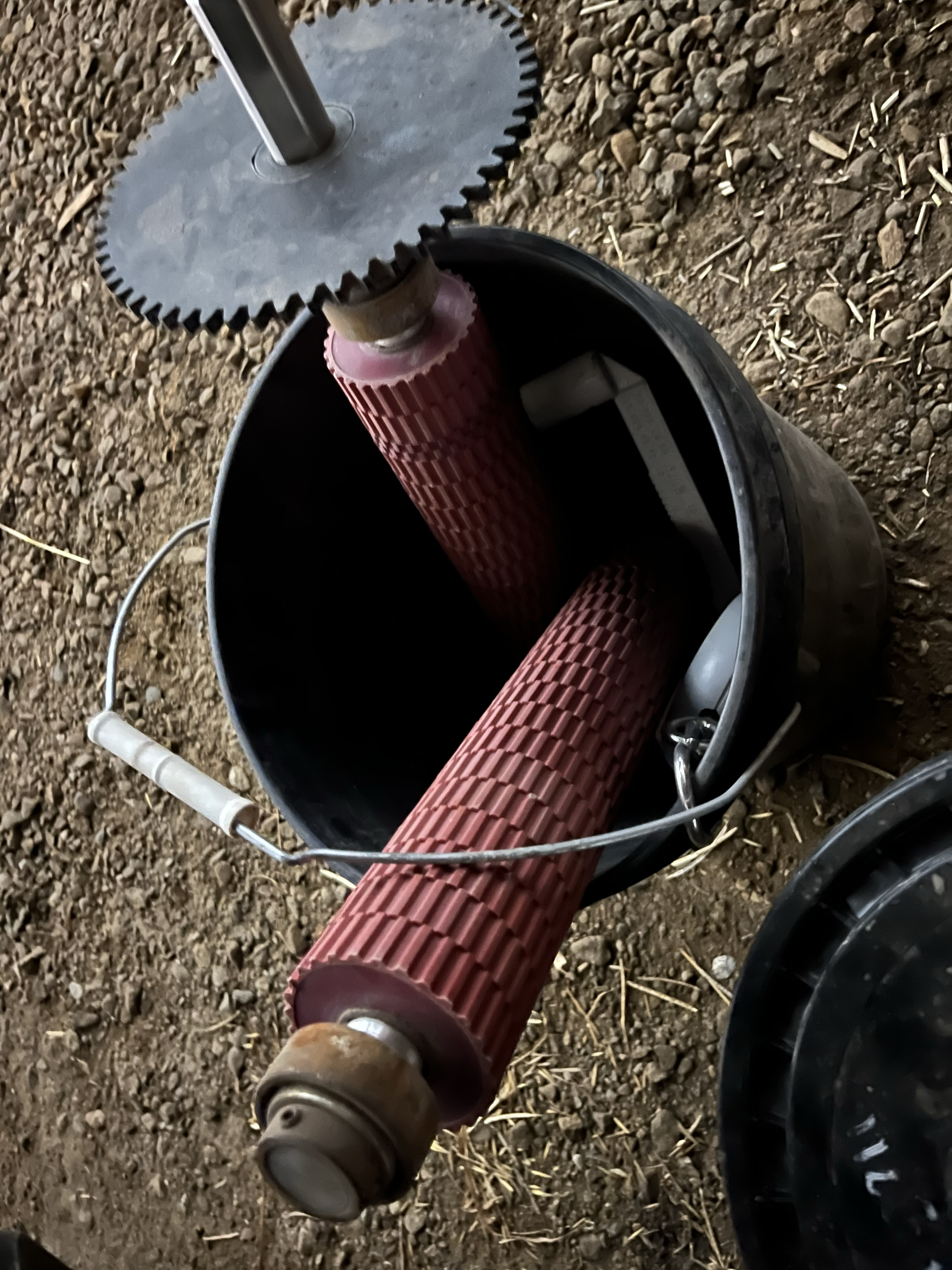 2022 Salford VALMAR 8711 Fertilizer Spreader