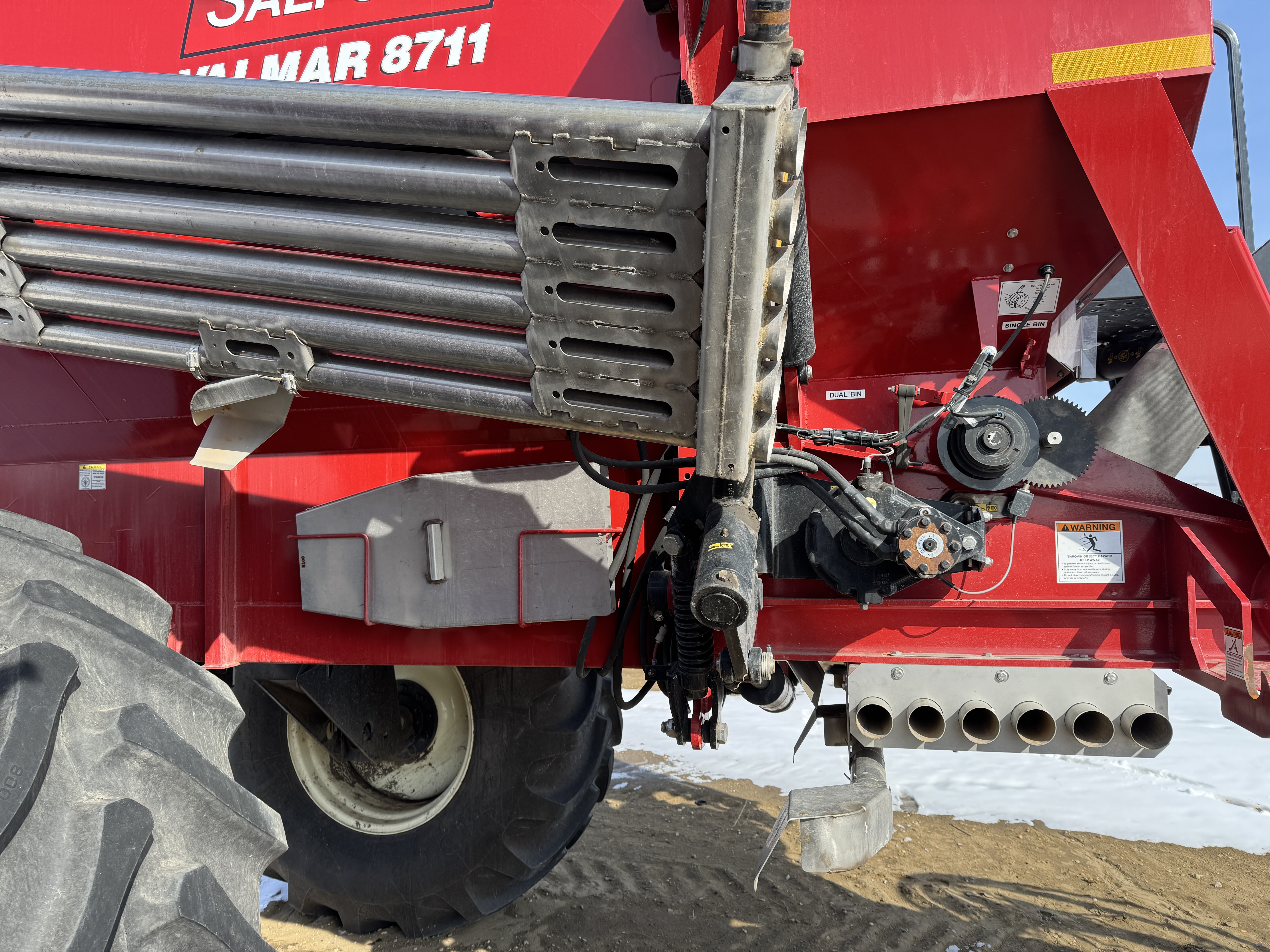 2022 Salford VALMAR 8711 Fertilizer Spreader