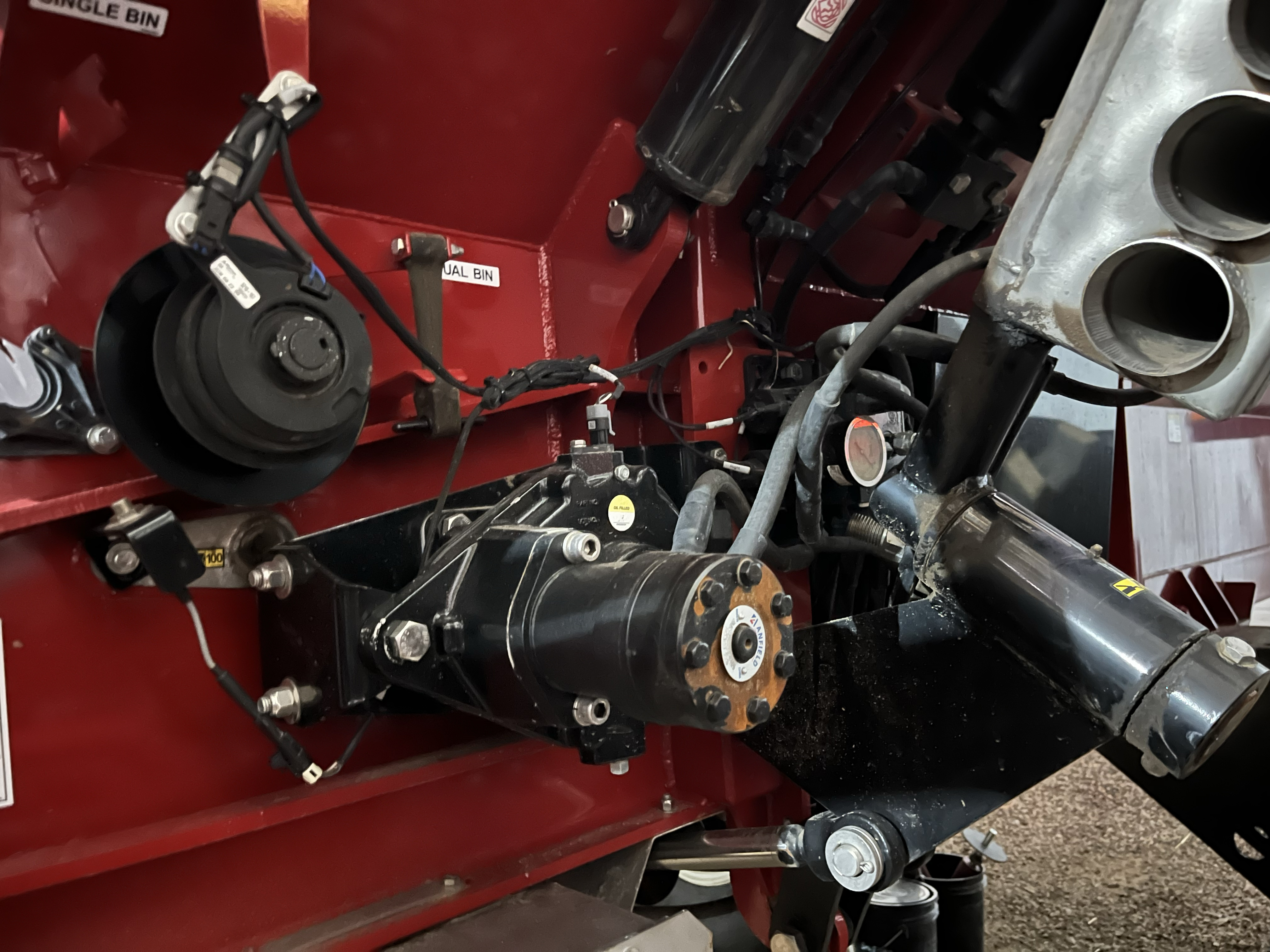 2022 Salford VALMAR 8711 Fertilizer Spreader