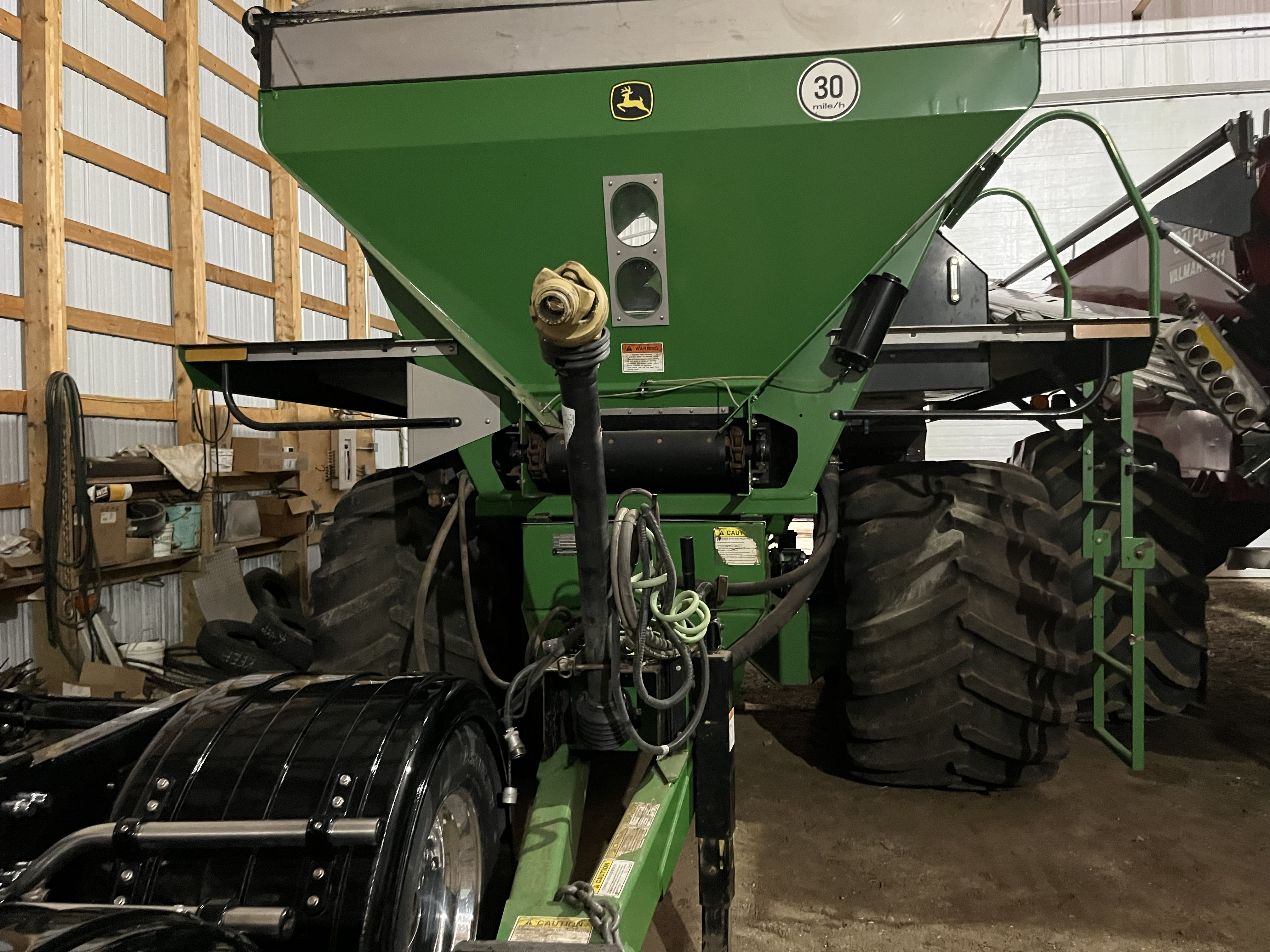 2015 John Deere DN345 Fertilizer Spreader
