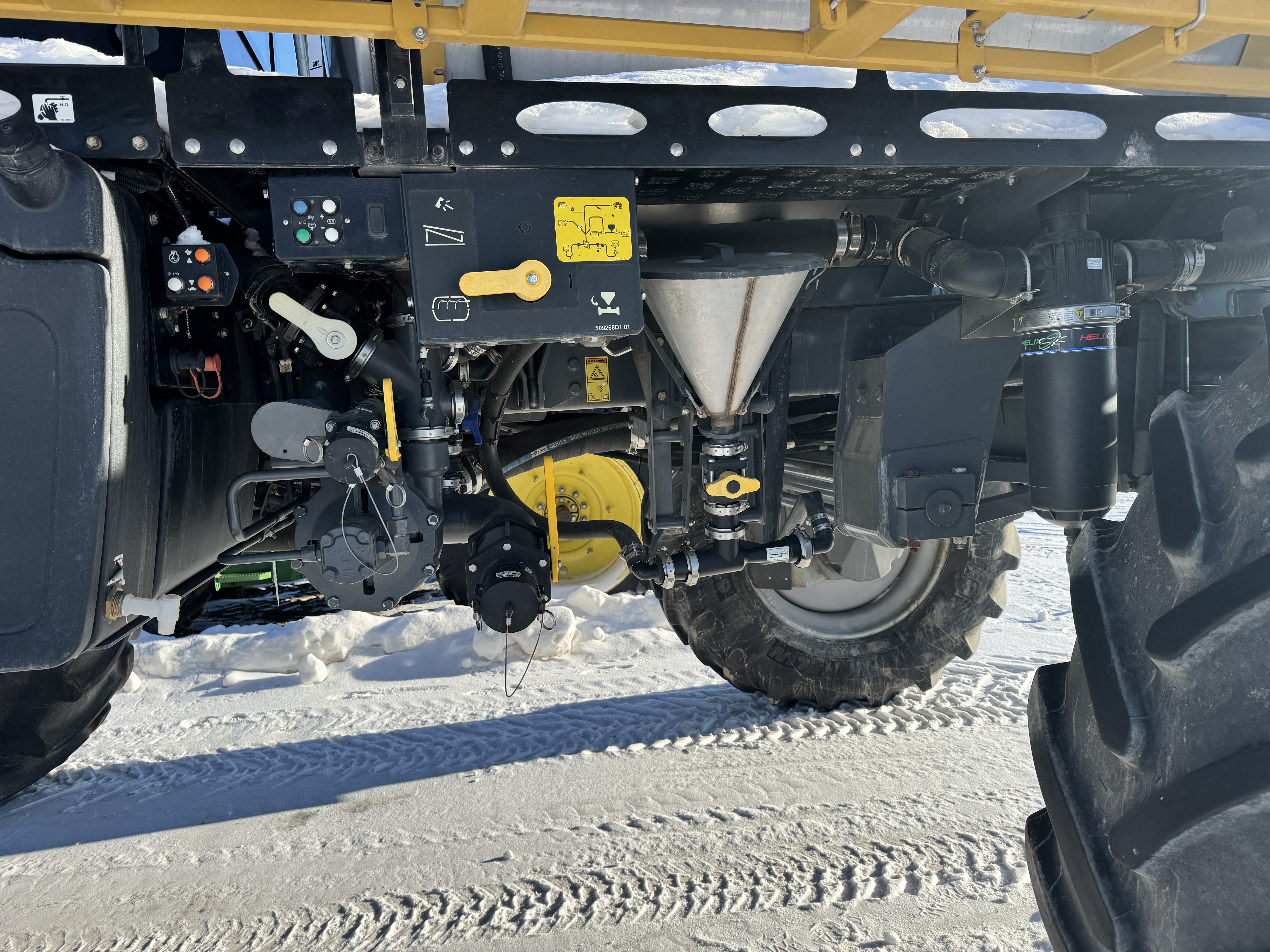2013 RoGator RG1300 Sprayer/High Clearance