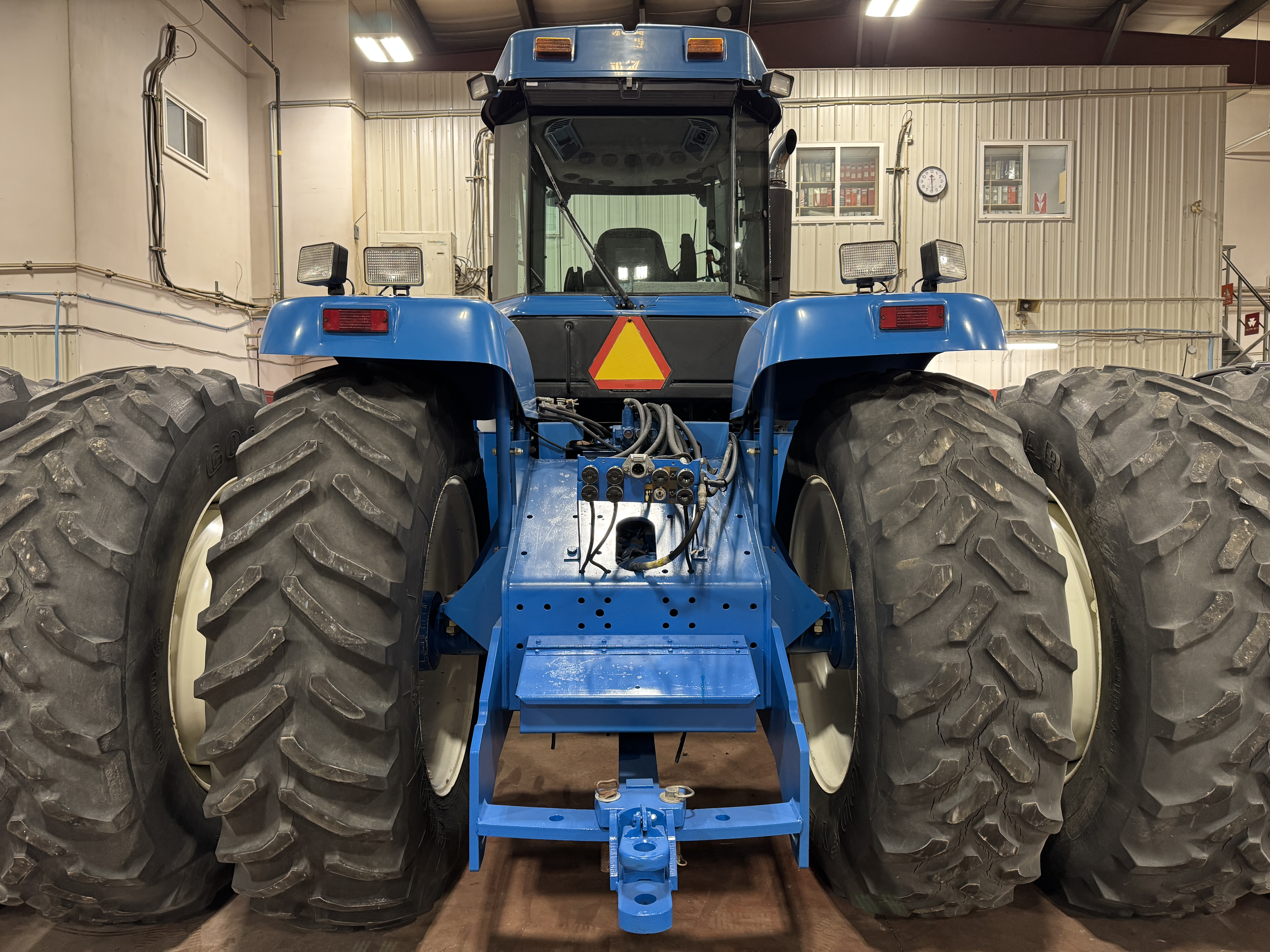 1998 New Holland 9882 Tractor