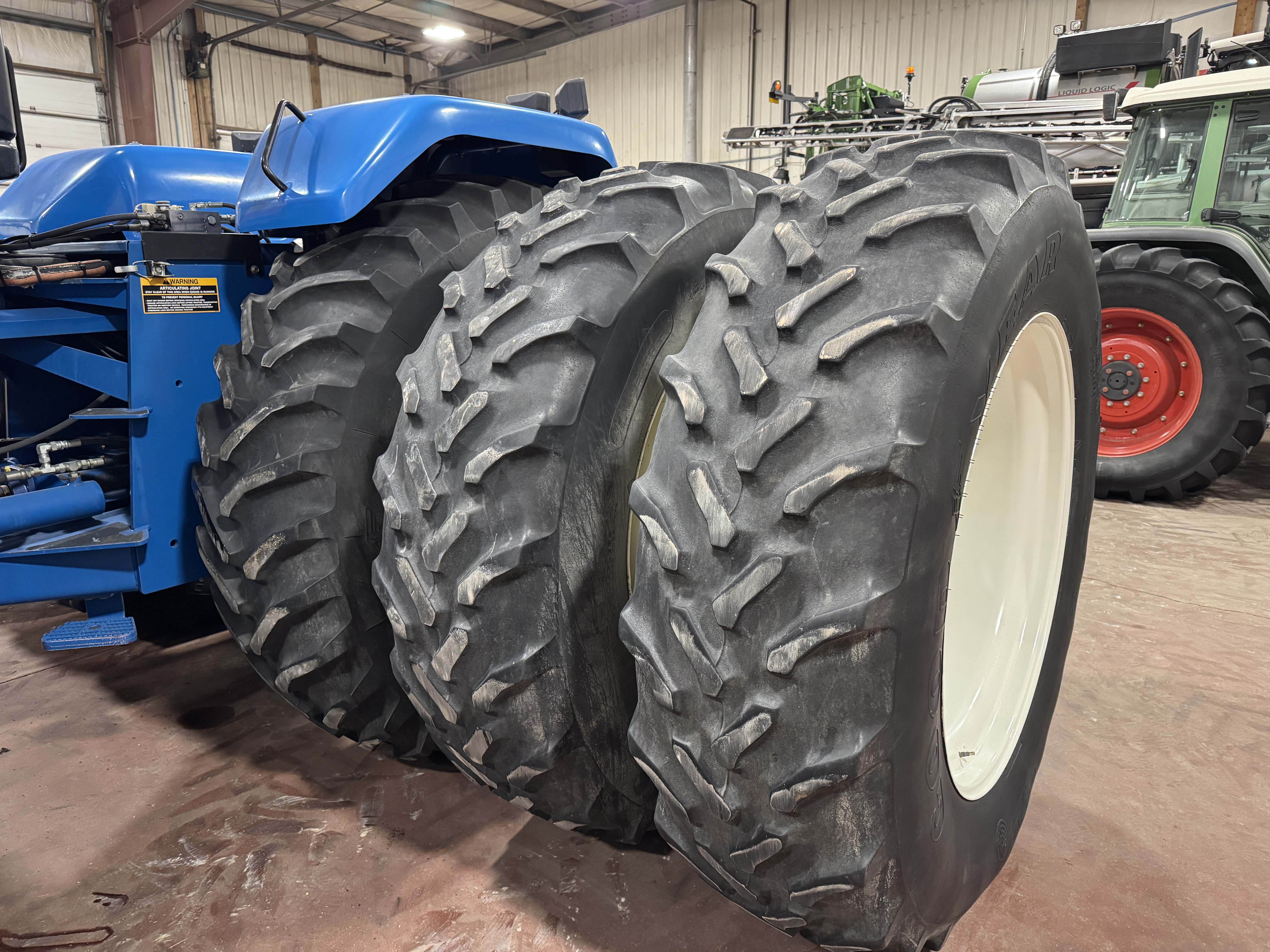 1998 New Holland 9882 Tractor