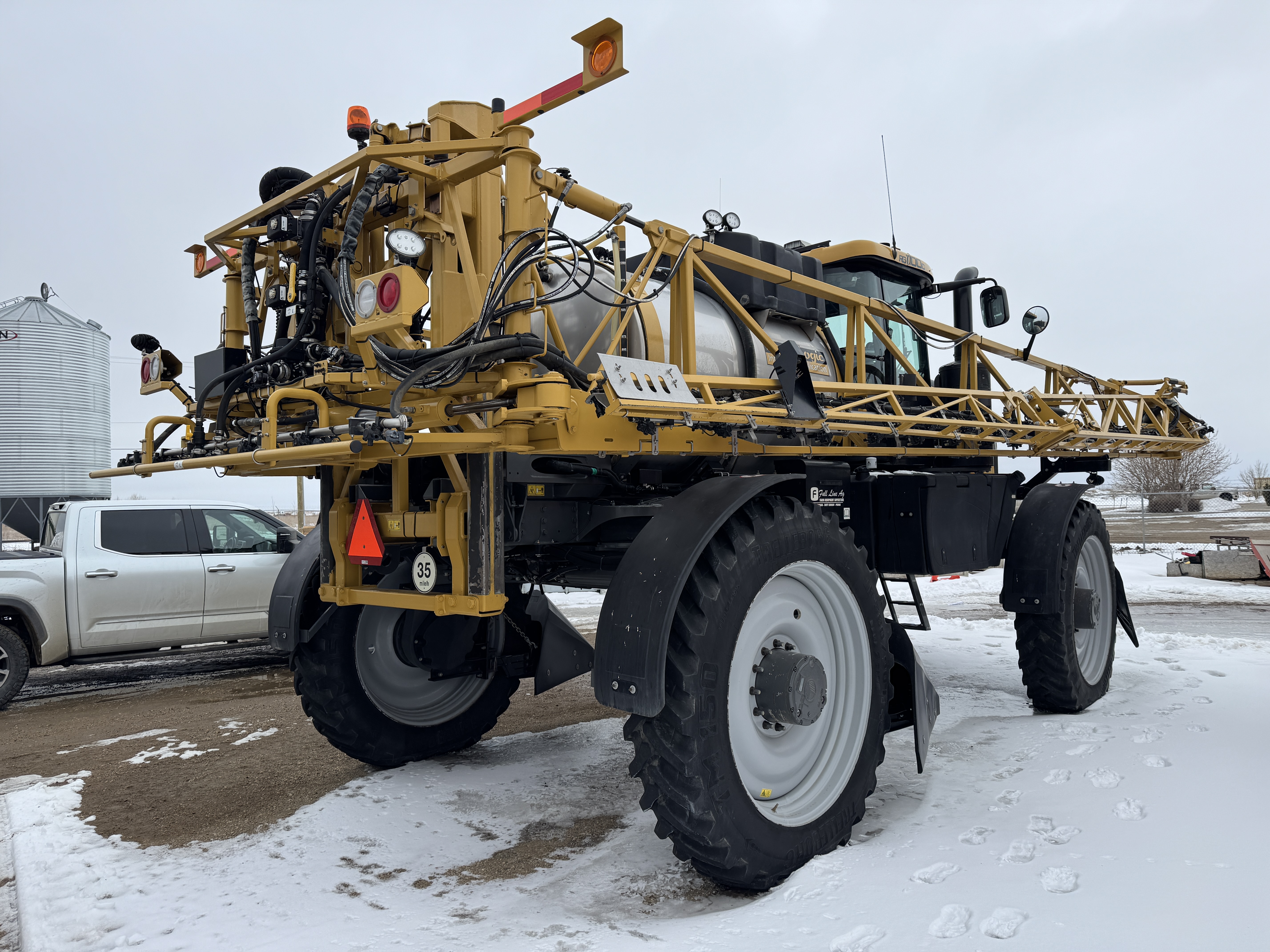 2019 RoGator RG1100C Sprayer/High Clearance