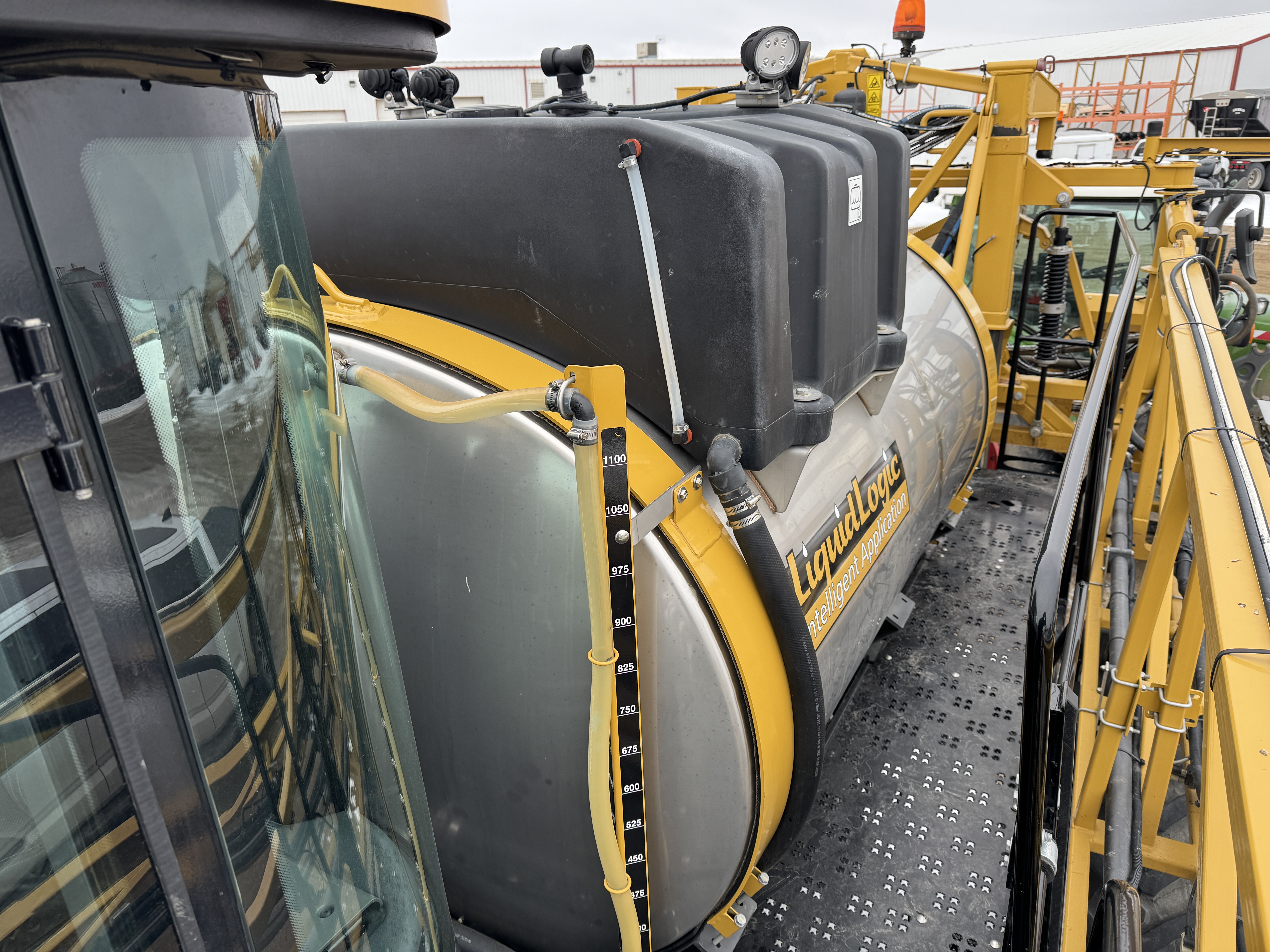 2019 RoGator RG1100C Sprayer/High Clearance