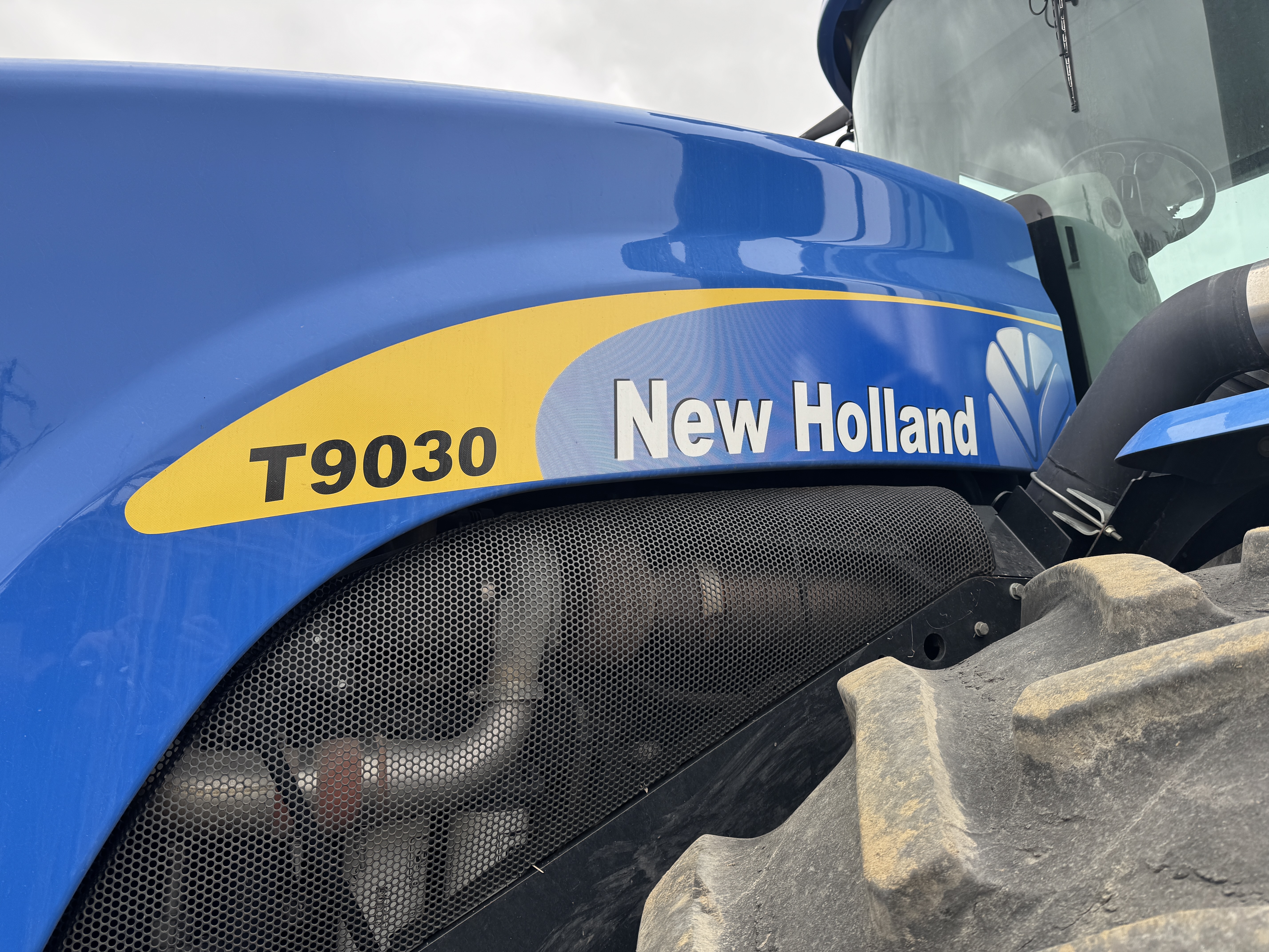 2011 New Holland T9030 Tractor