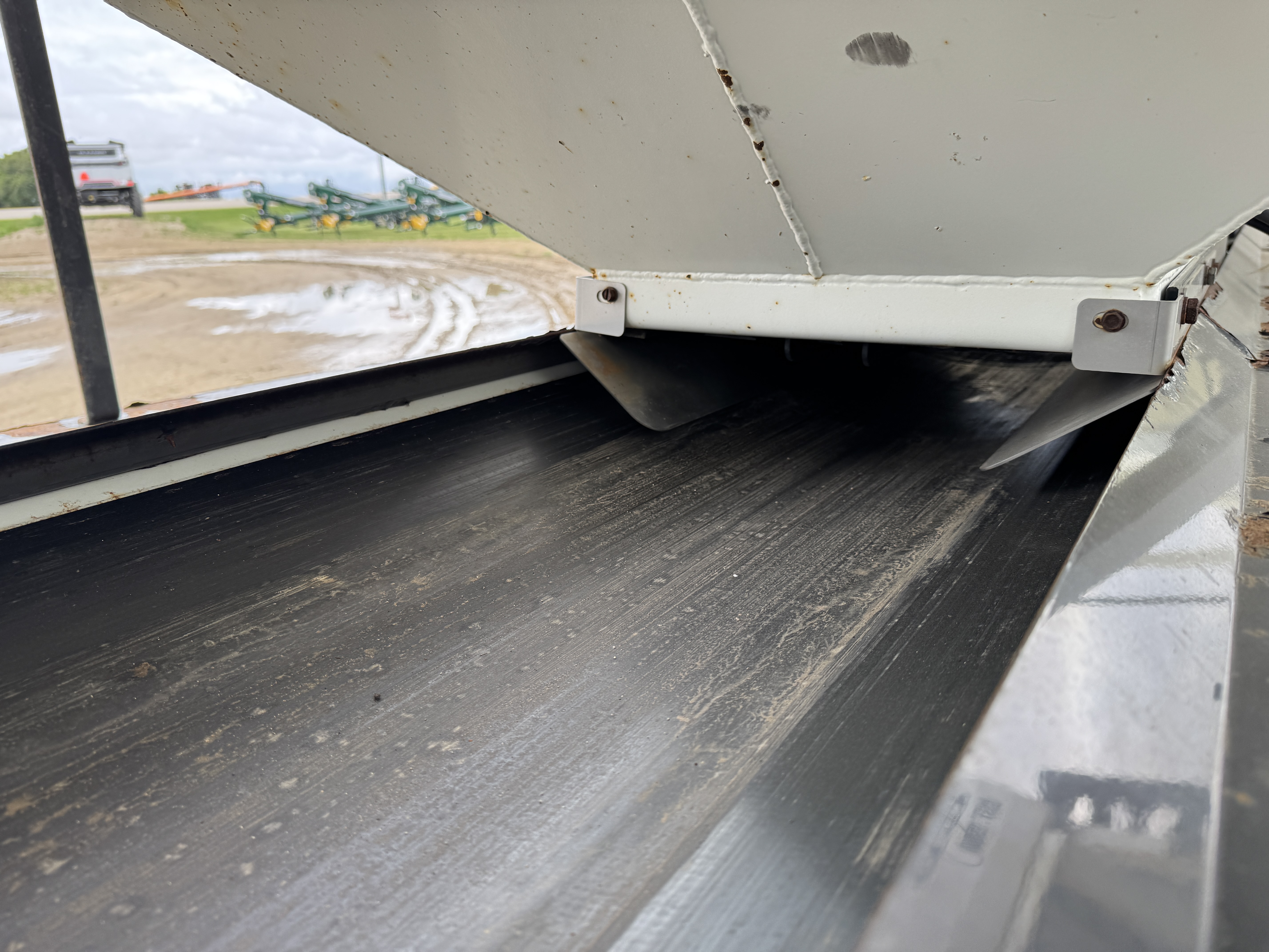 2012 Convey-All CST40-C Seed Tender