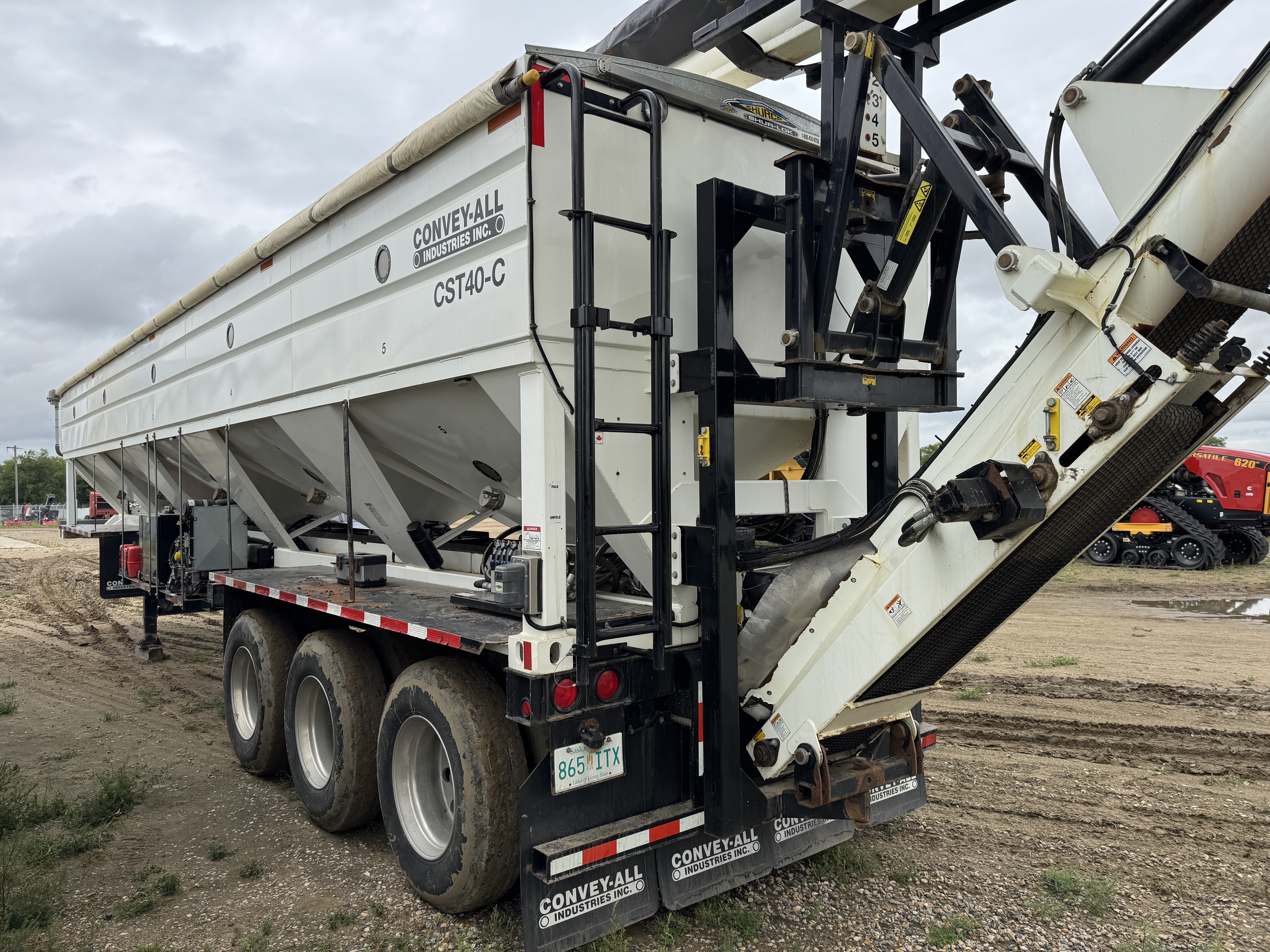 2012 Convey-All CST40-C Seed Tender