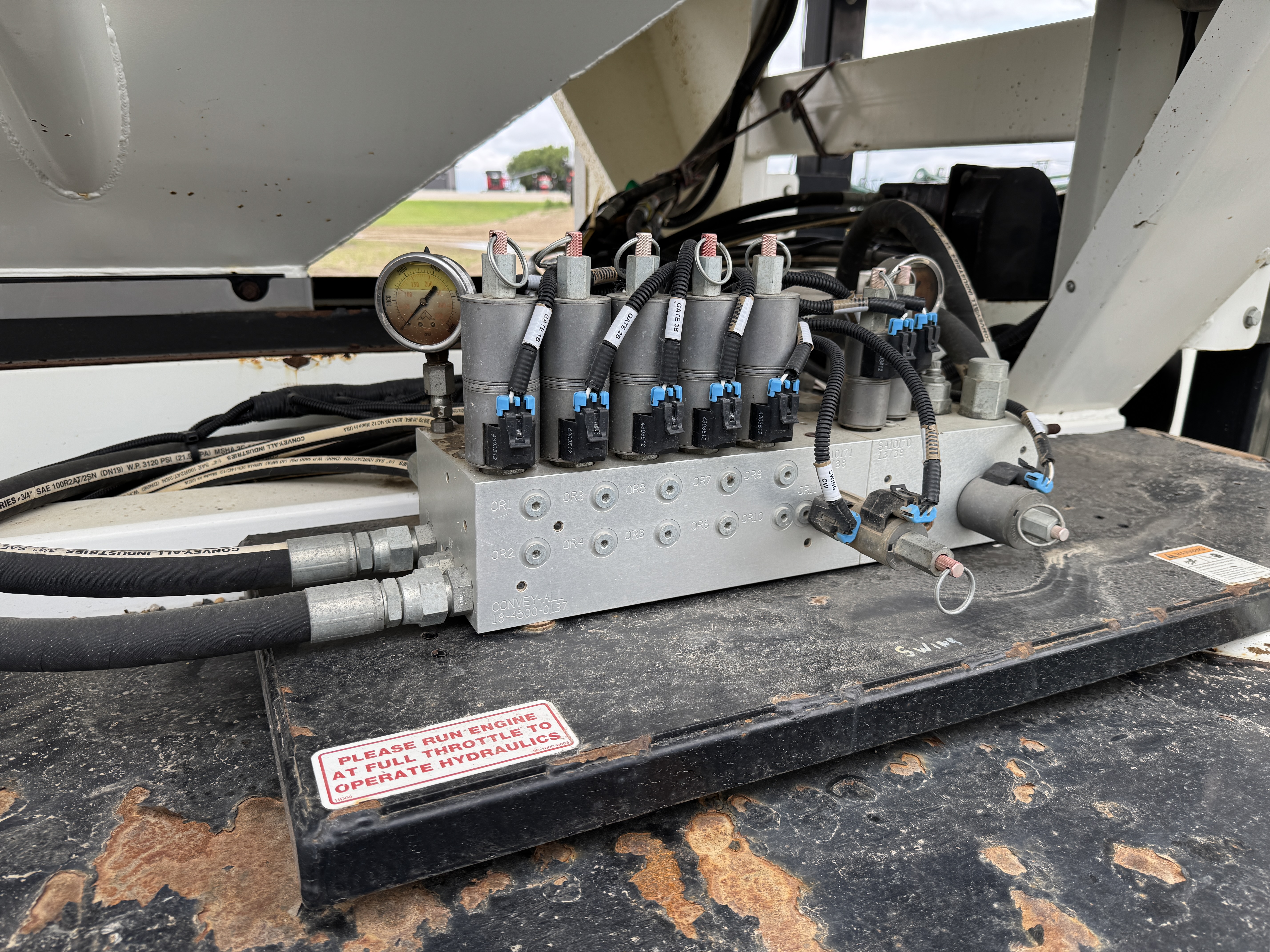 2012 Convey-All CST40-C Seed Tender