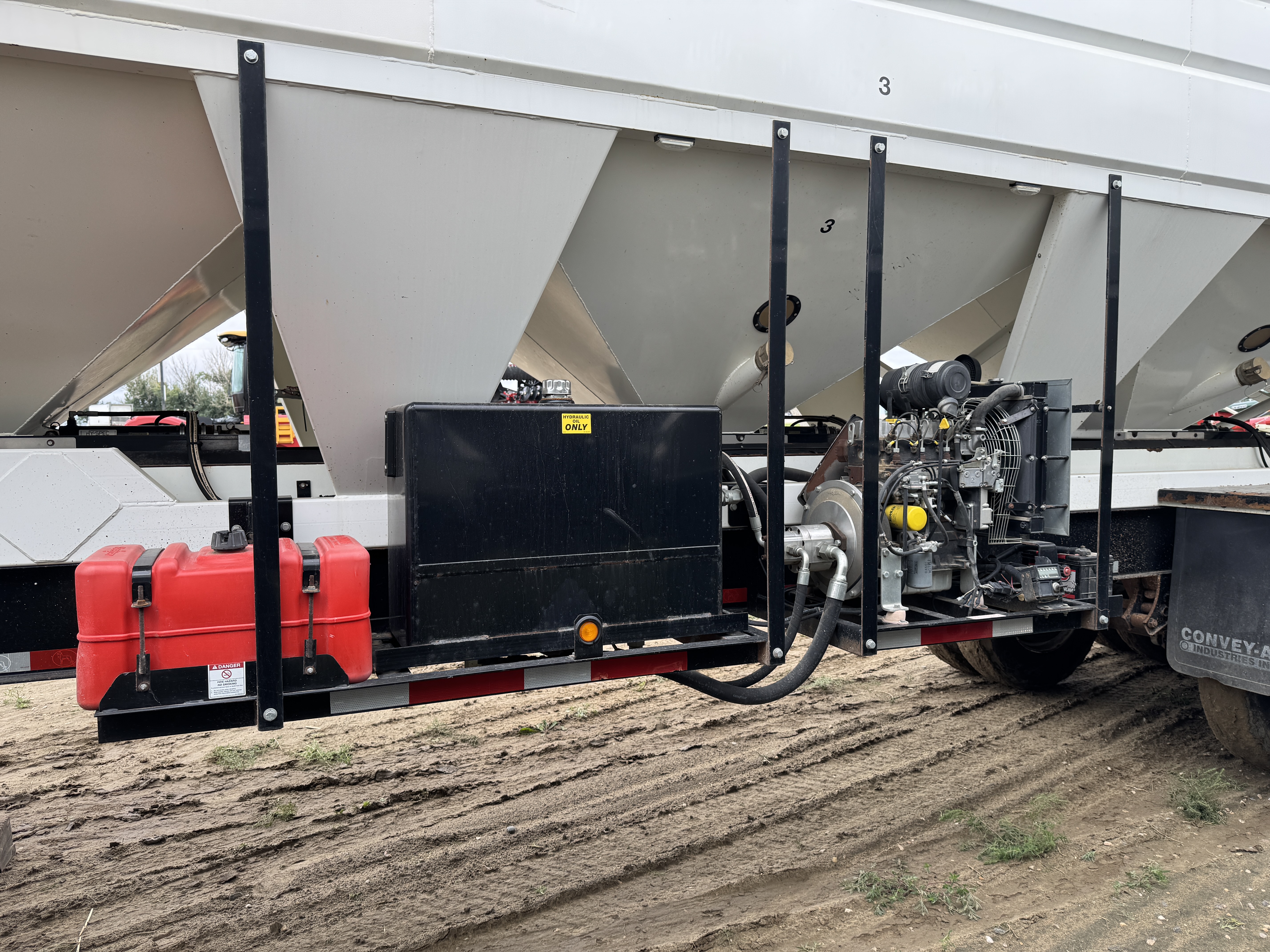 2012 Convey-All CST40-C Seed Tender
