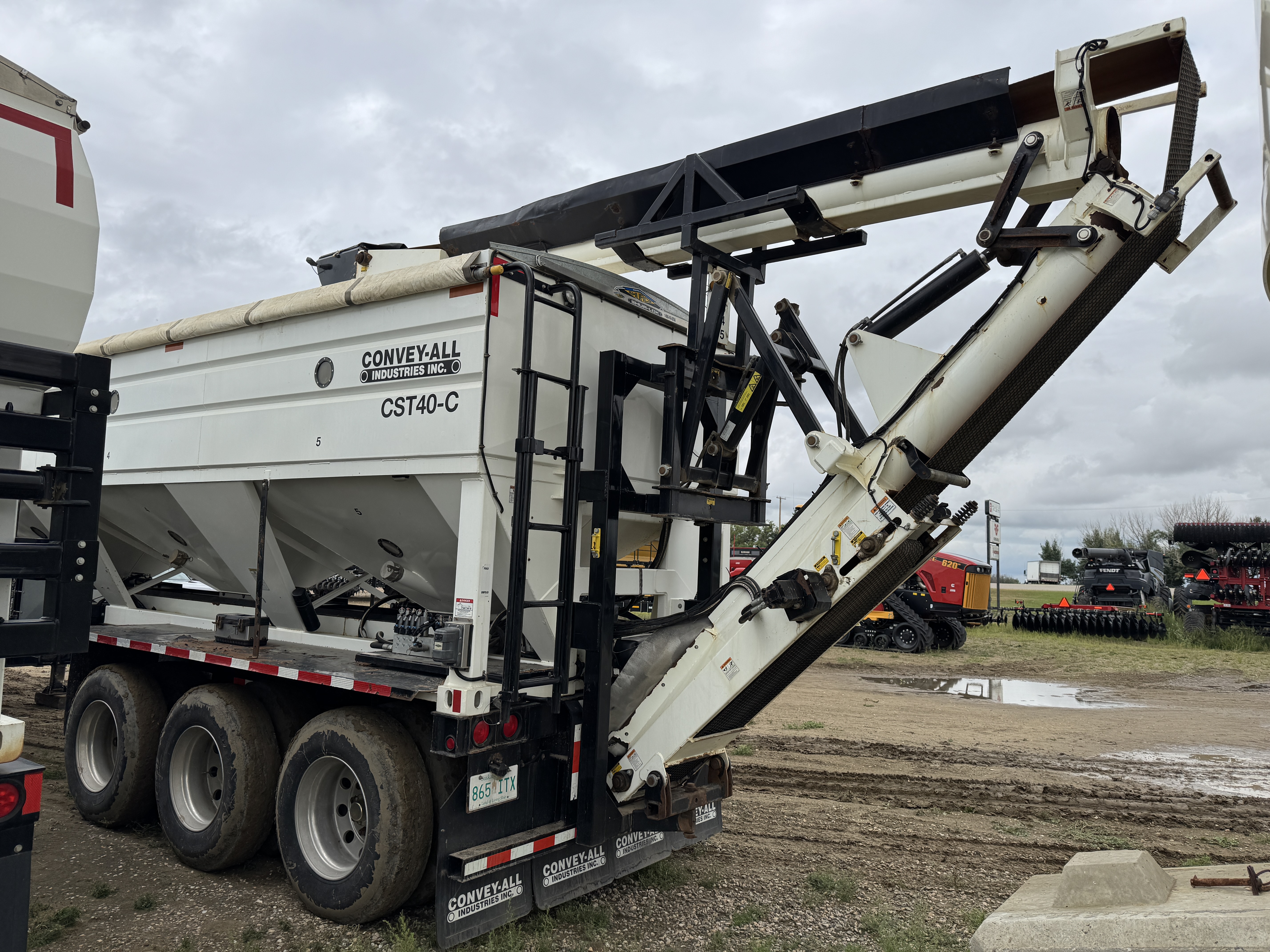 2012 Convey-All CST40-C Seed Tender