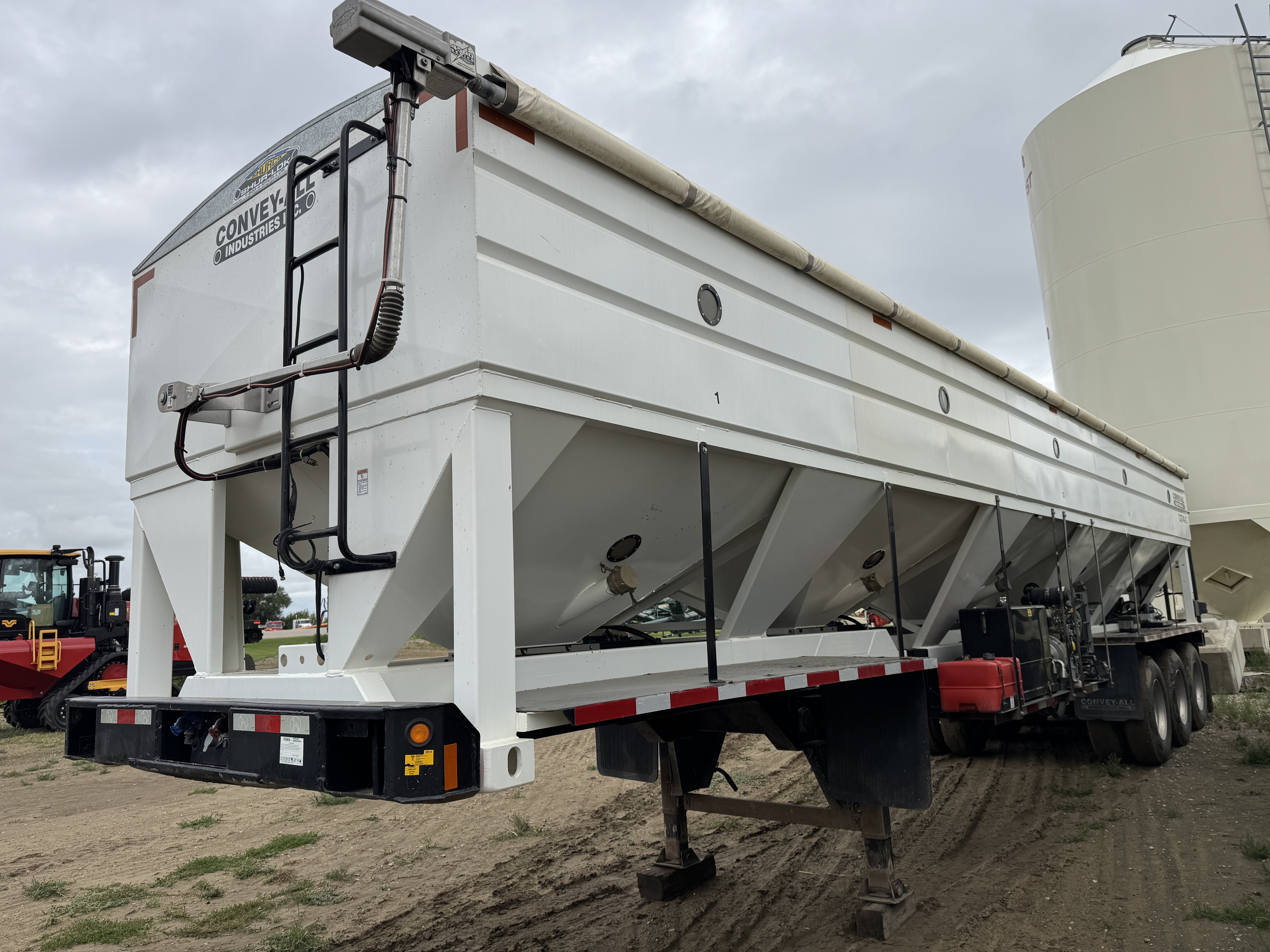 2012 Convey-All CST40-C Seed Tender