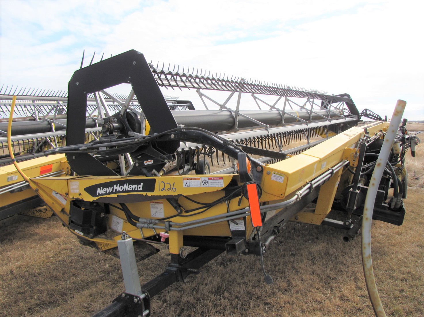 2007 New Holland 94C Header Combine