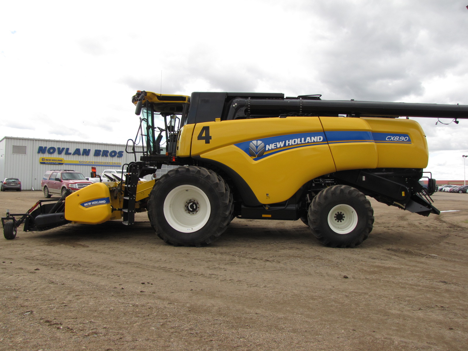 2019 New Holland CX8.90 Combine