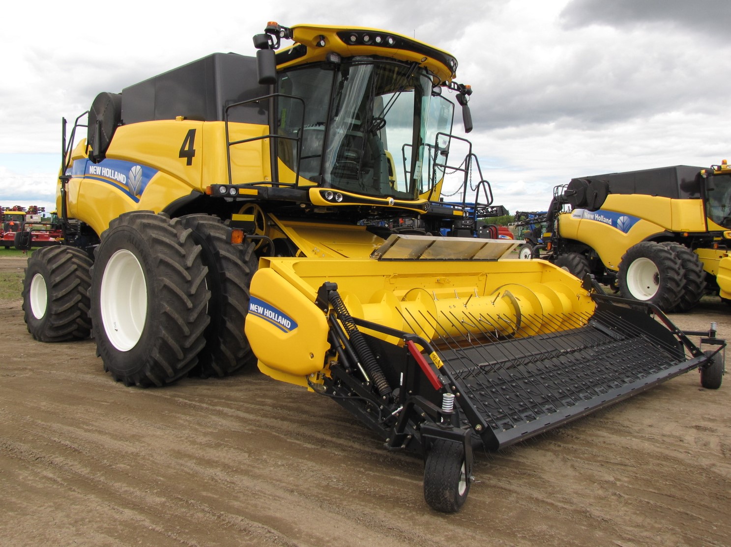 2019 New Holland CX8.90 Combine