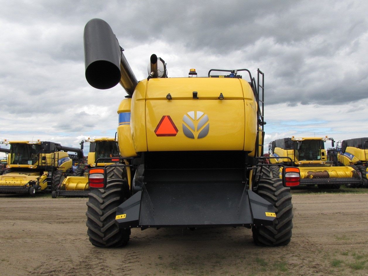 2019 New Holland CX8.90 Combine