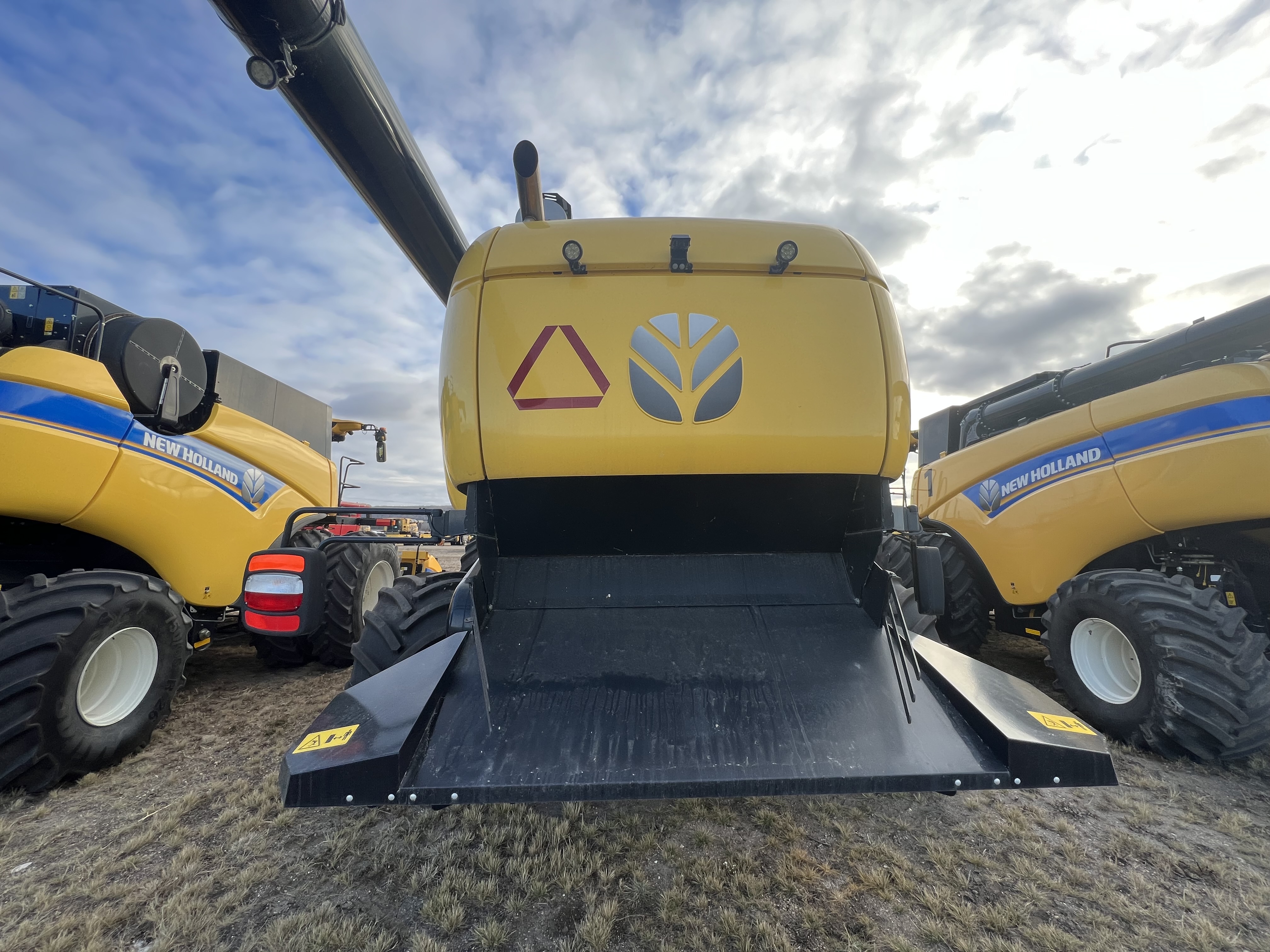 2018 New Holland CX8.90 Combine
