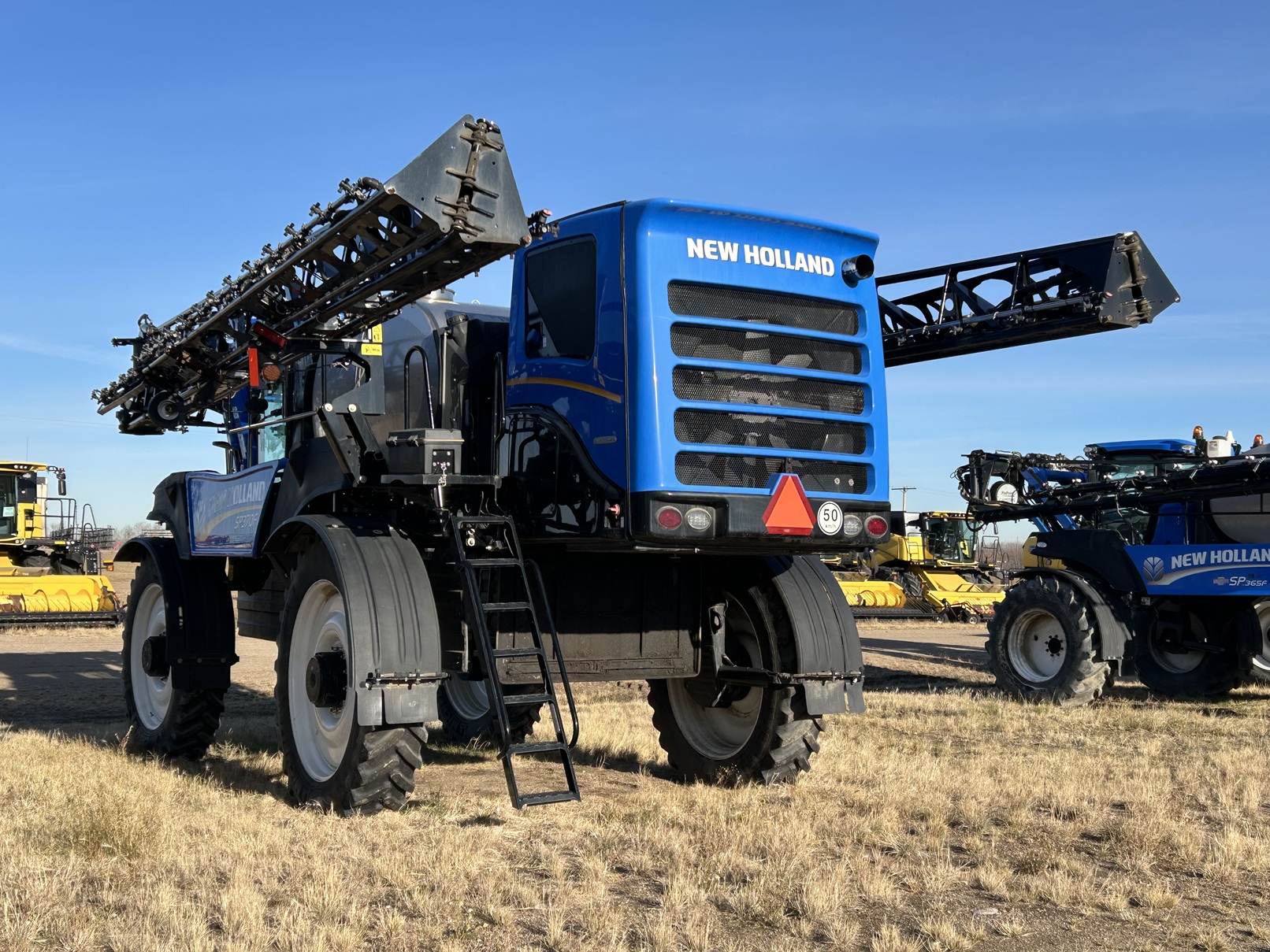 2021 New Holland SP370F Sprayer/High Clearance