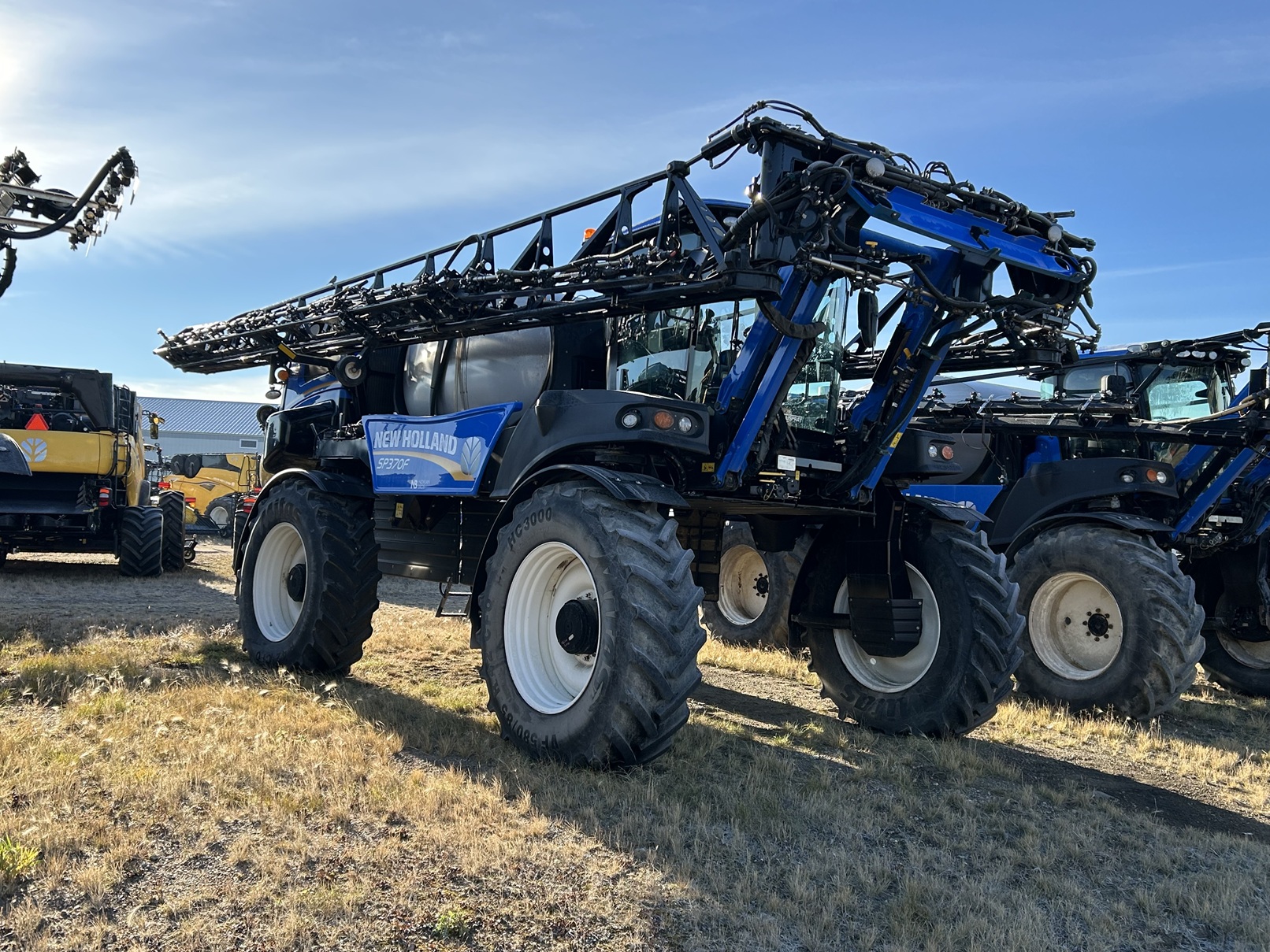 2021 New Holland SP370F Sprayer/High Clearance