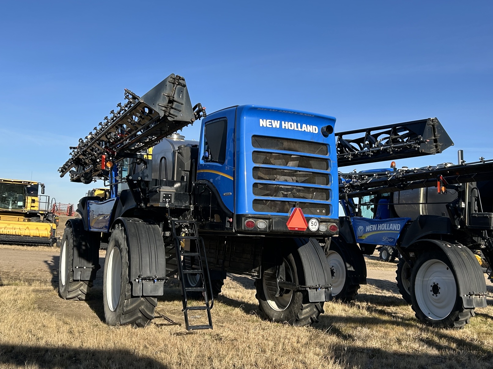 2021 New Holland SP370F Sprayer/High Clearance